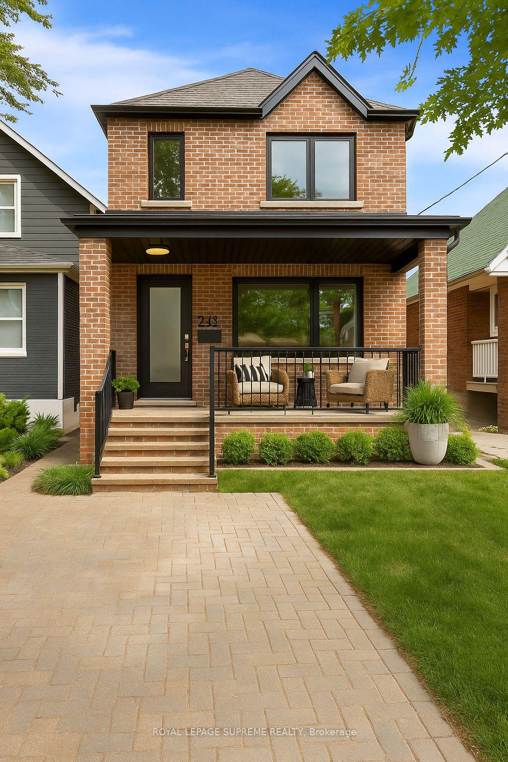 24 York Avenue, Toronto W04