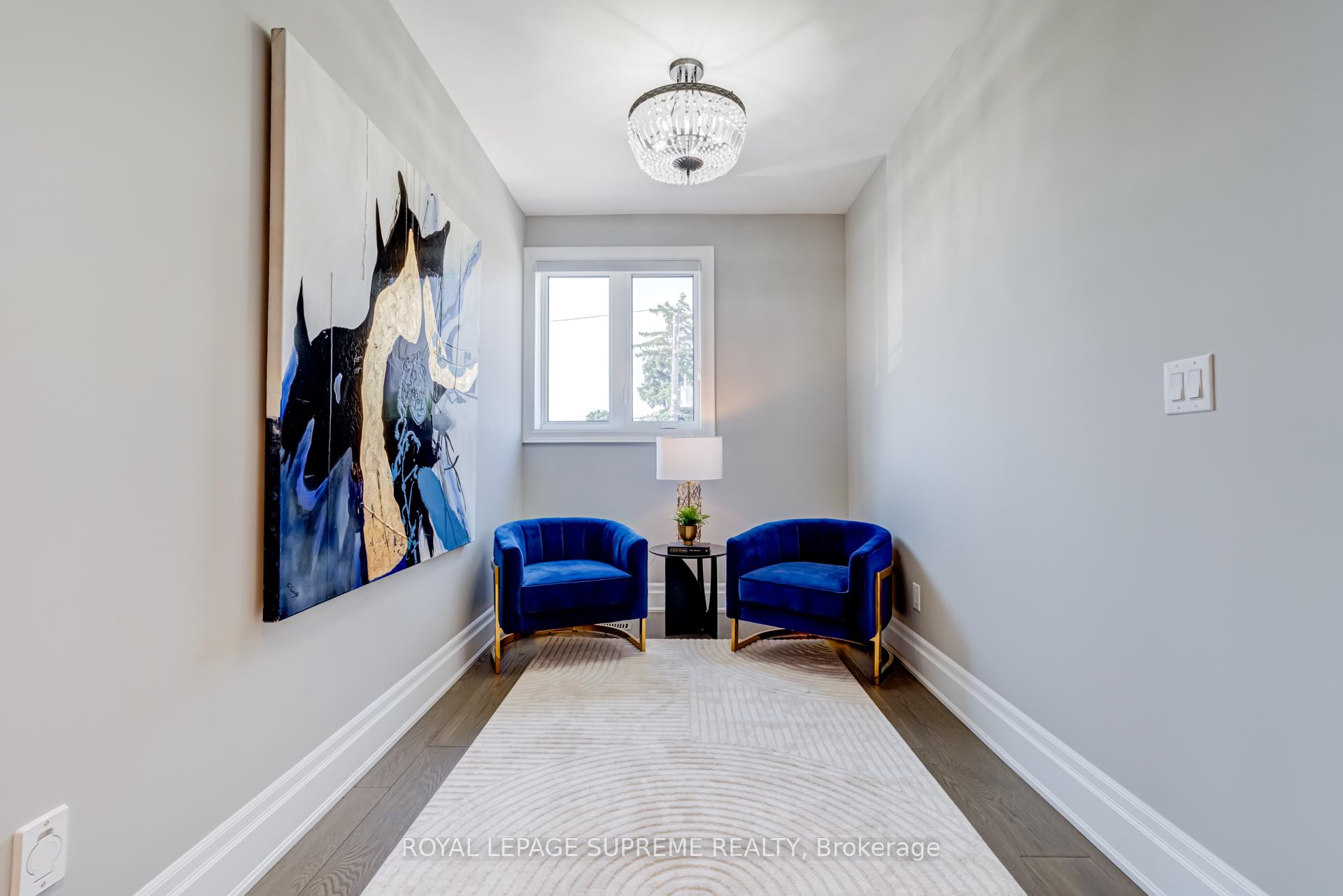 15 Parkchester Road, Toronto W04