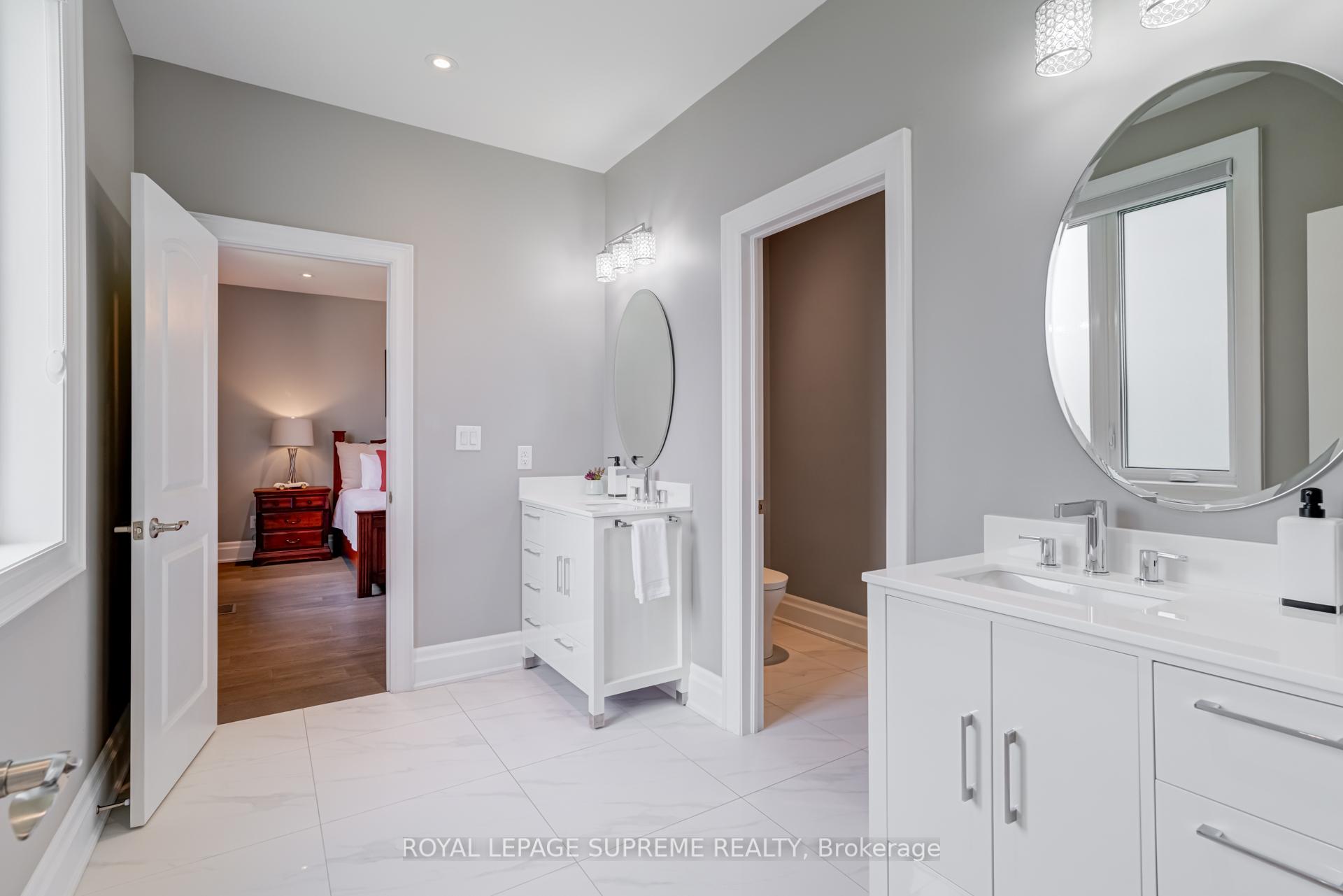 15 Parkchester Road, Toronto W04