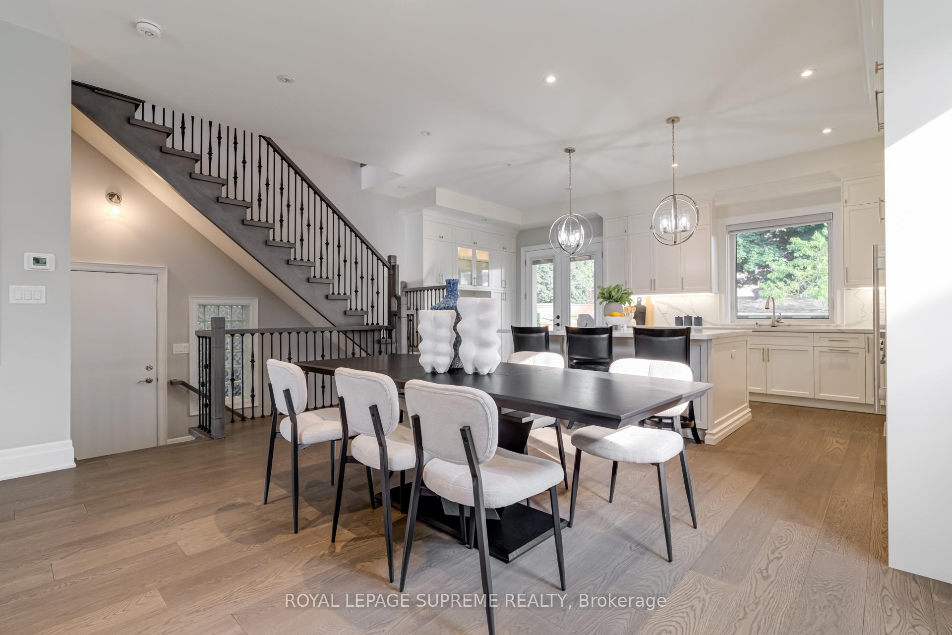 15 Parkchester Road, Toronto W04