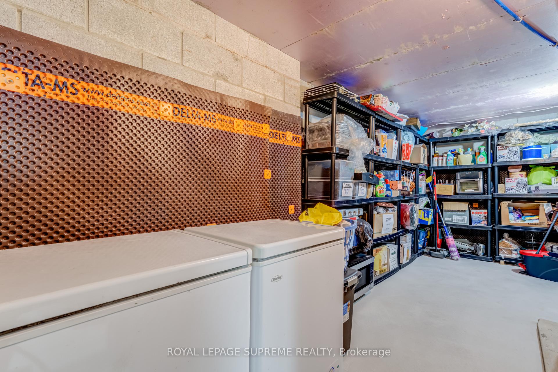 15 Parkchester Road, Toronto W04