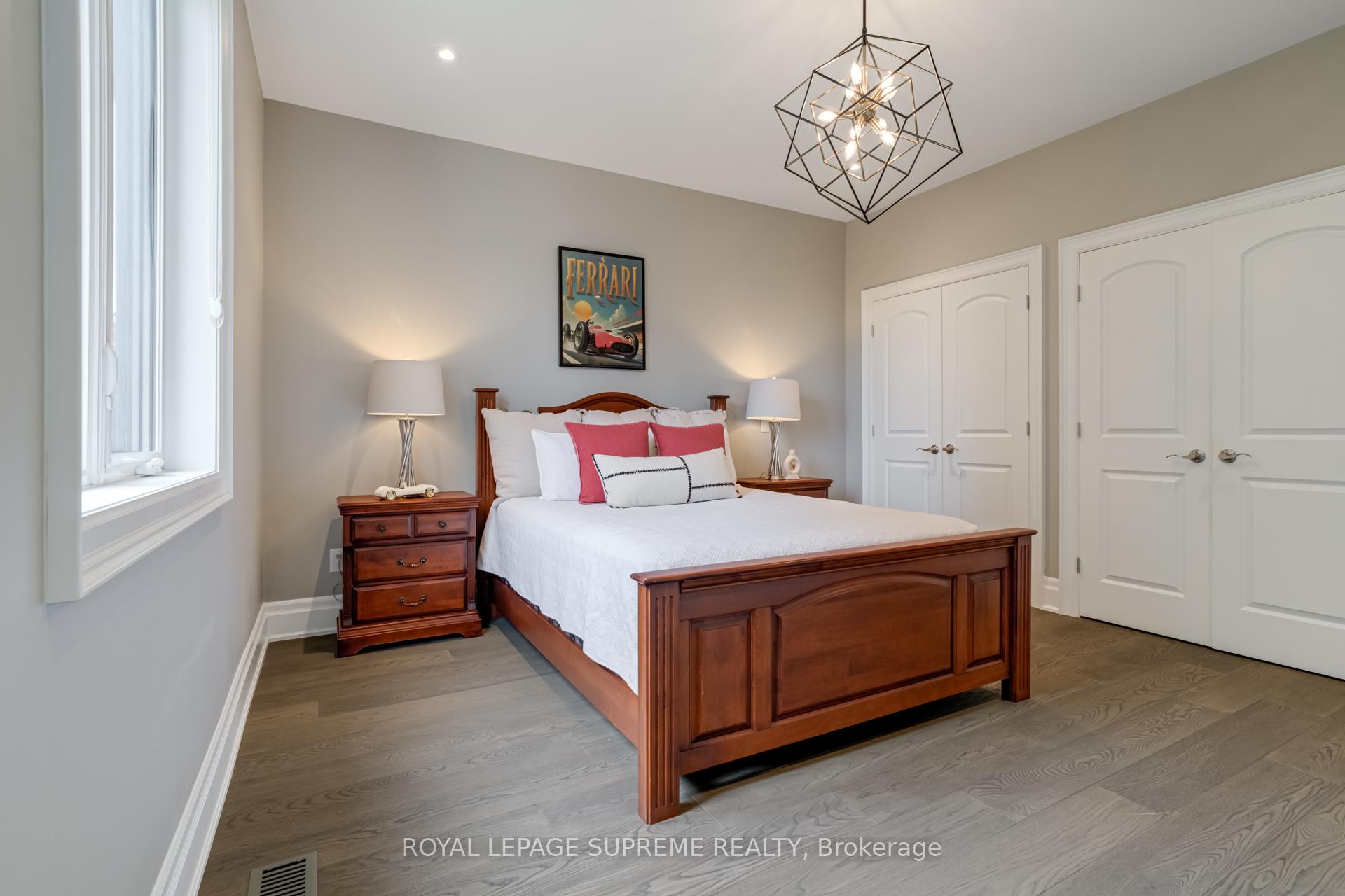 15 Parkchester Road, Toronto W04