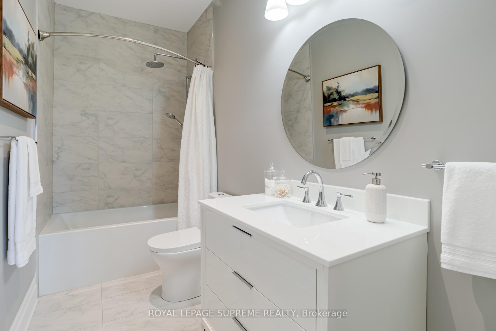 15 Parkchester Road, Toronto W04