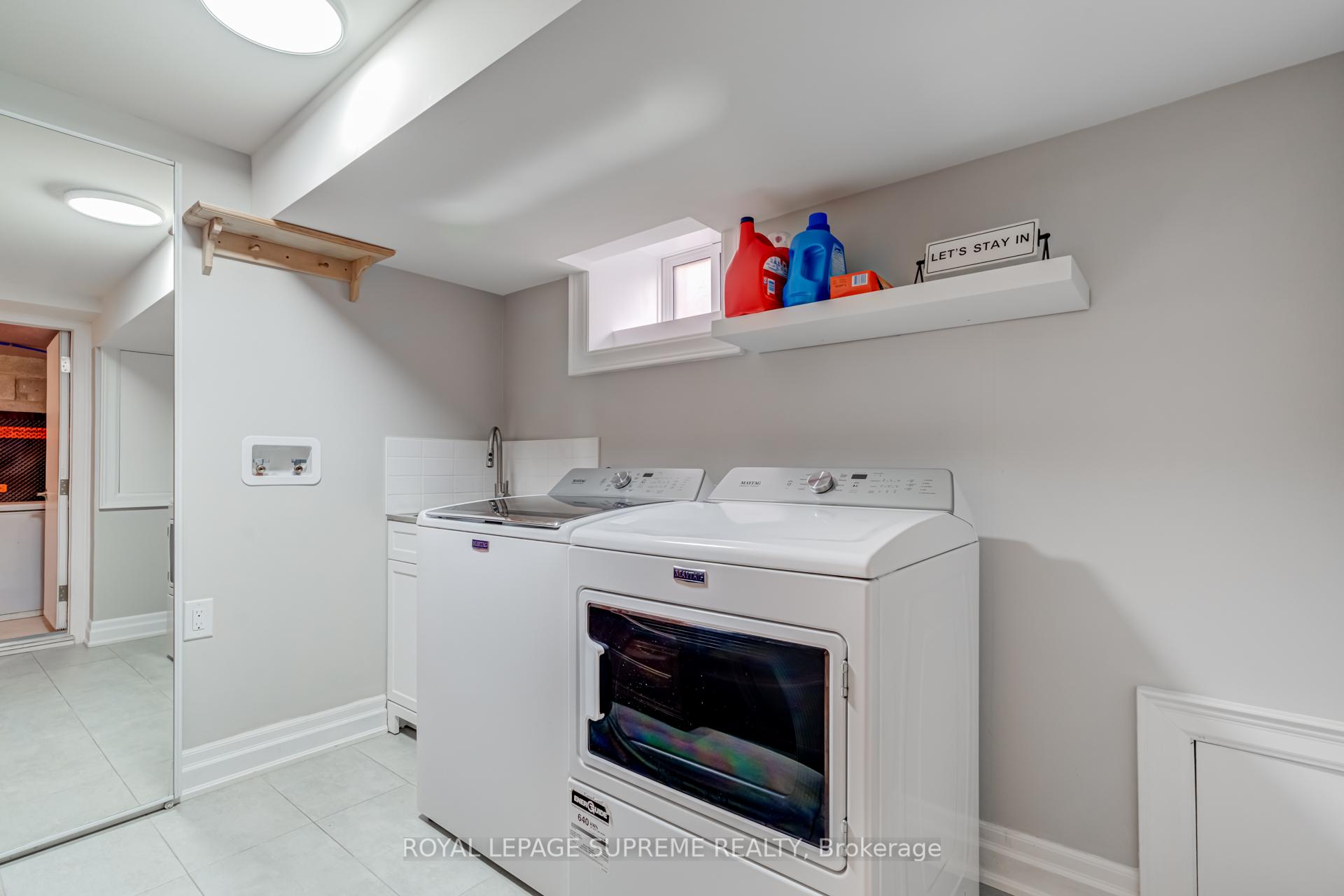 15 Parkchester Road, Toronto W04
