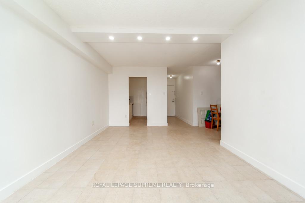 940 Caledonia Road 908, Toronto W04 Unit: 908