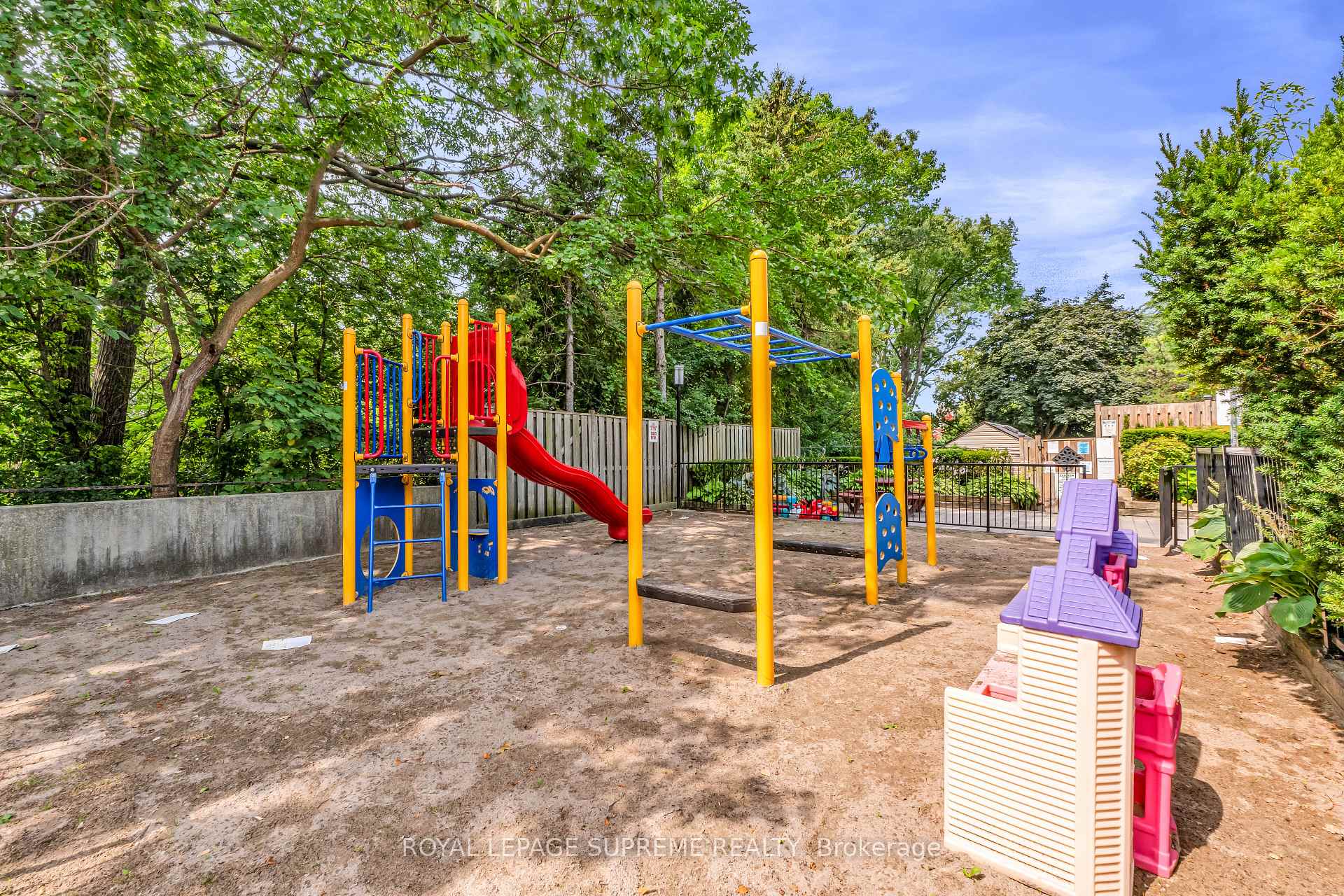 85 Emmett Avenue 610, Toronto W04 Unit: 610