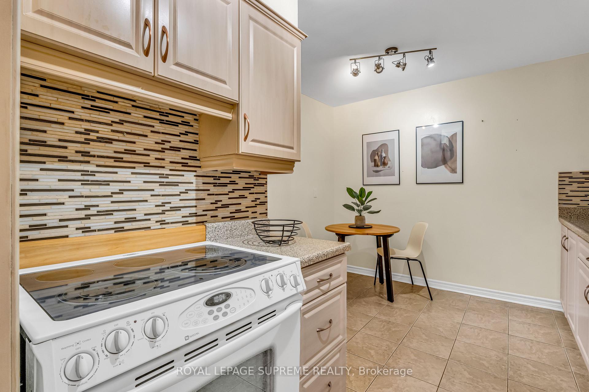 85 Emmett Avenue 610, Toronto W04 Unit: 610