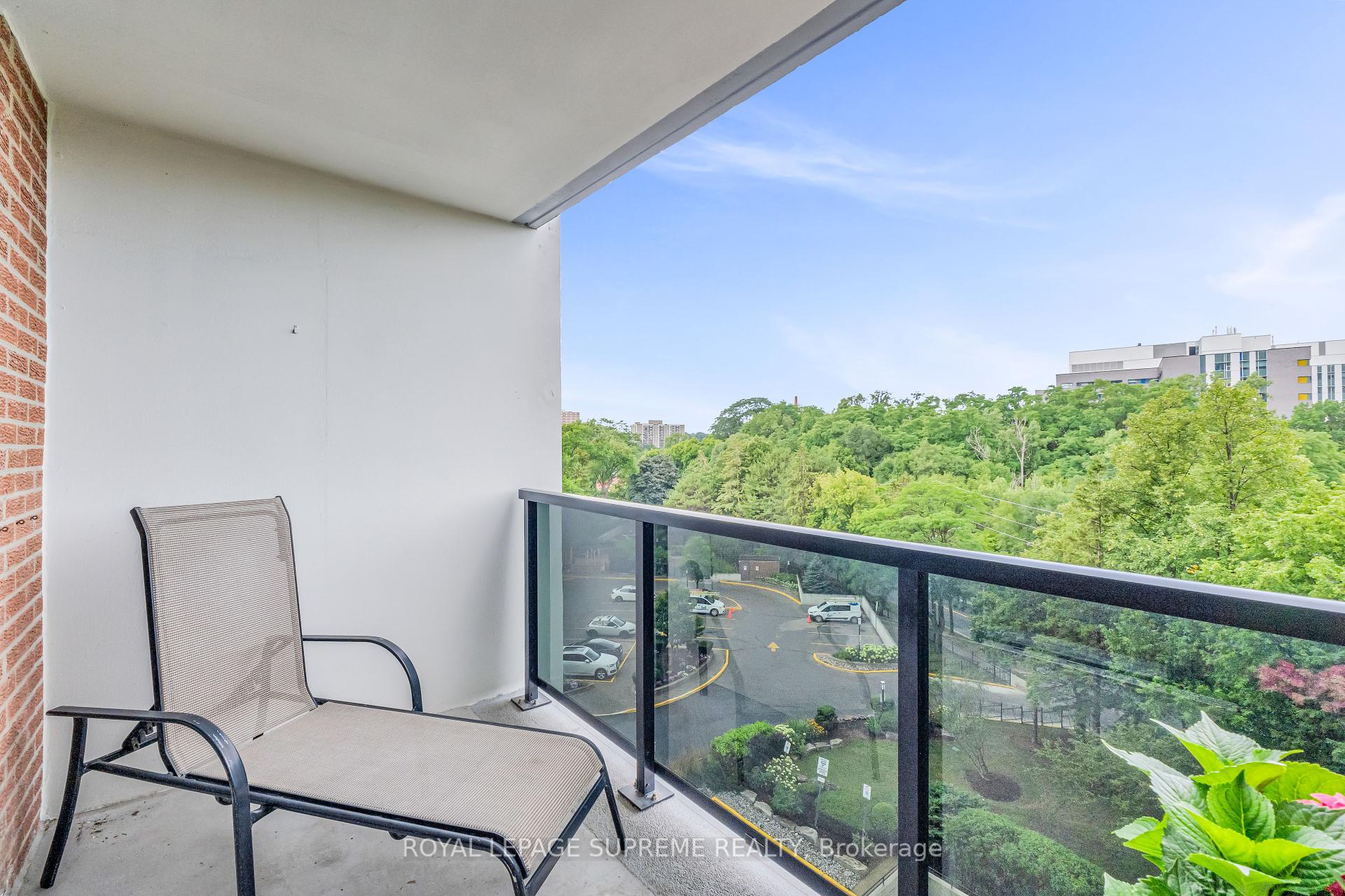 85 Emmett Avenue 610, Toronto W04 Unit: 610