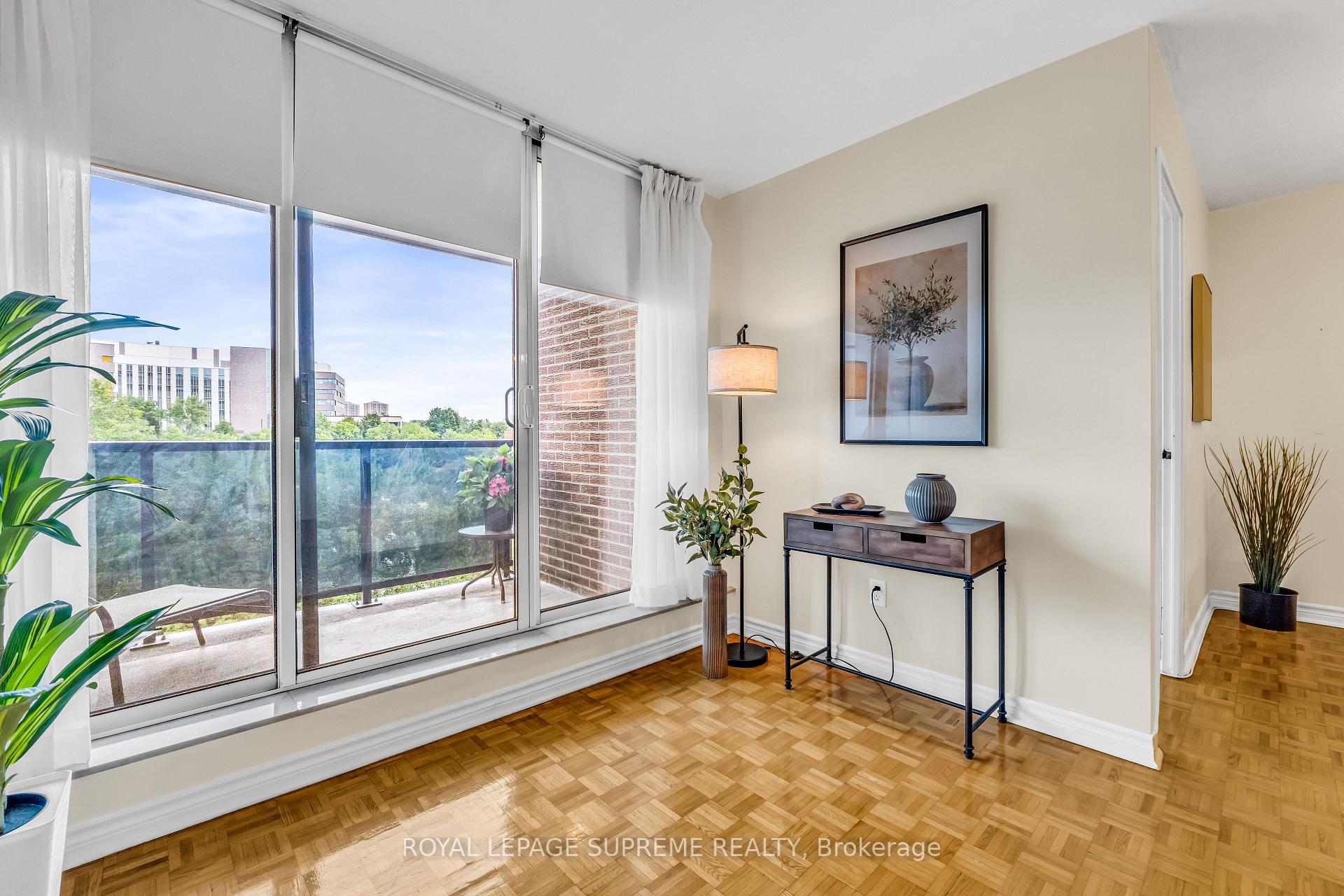 85 Emmett Avenue 610, Toronto W04 Unit: 610
