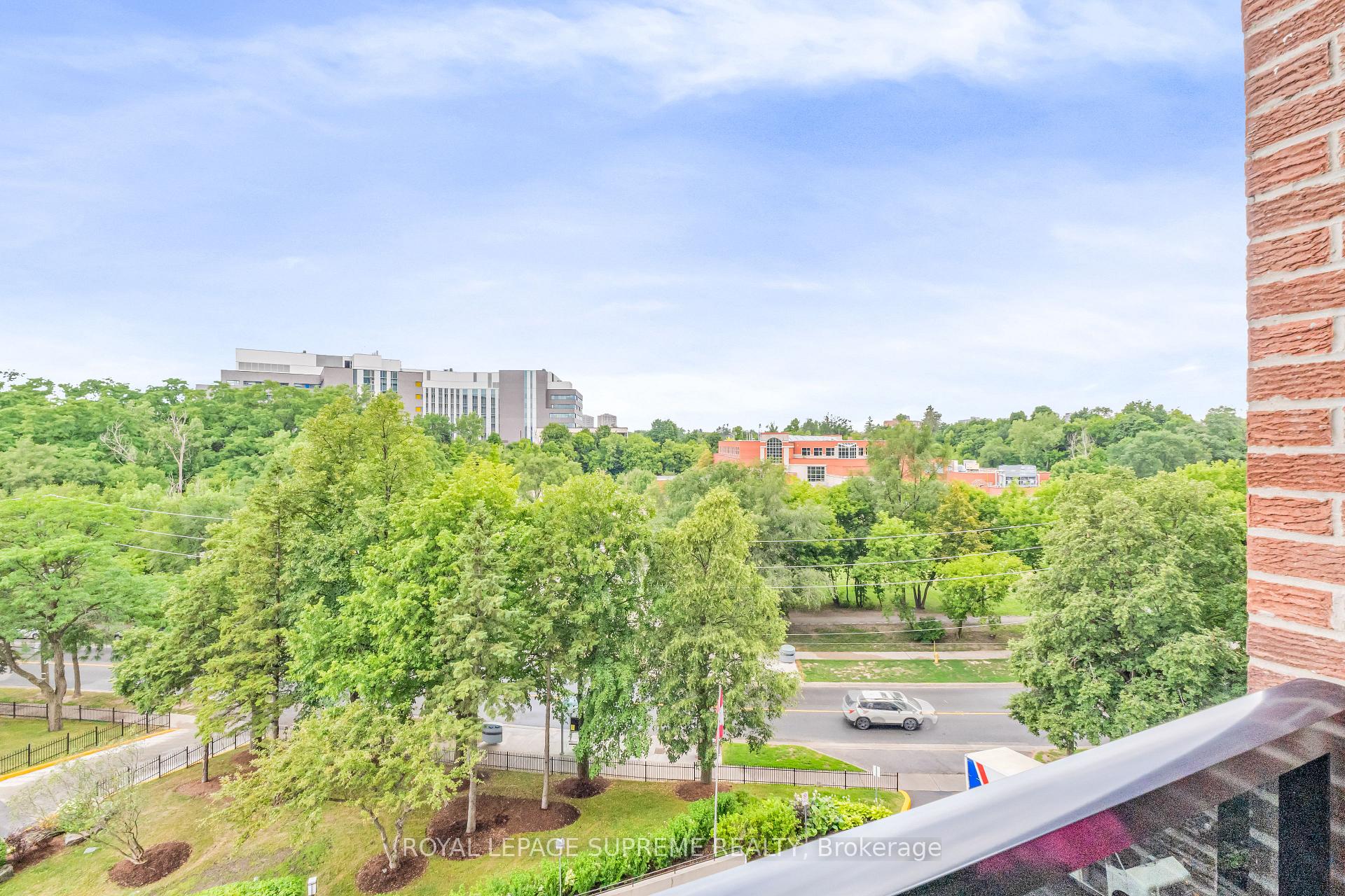 85 Emmett Avenue 610, Toronto W04 Unit: 610