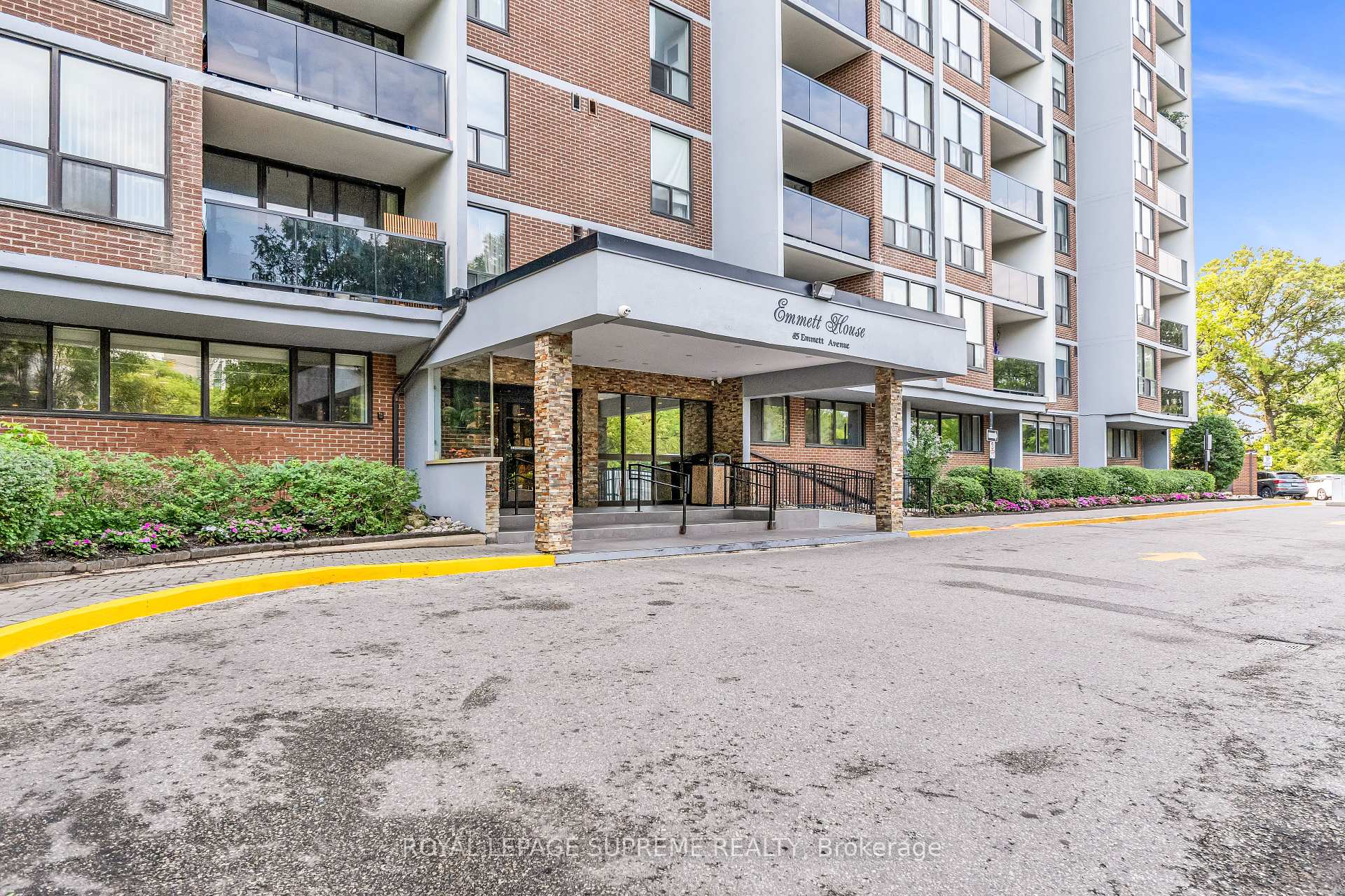 85 Emmett Avenue 610, Toronto W04 Unit: 610