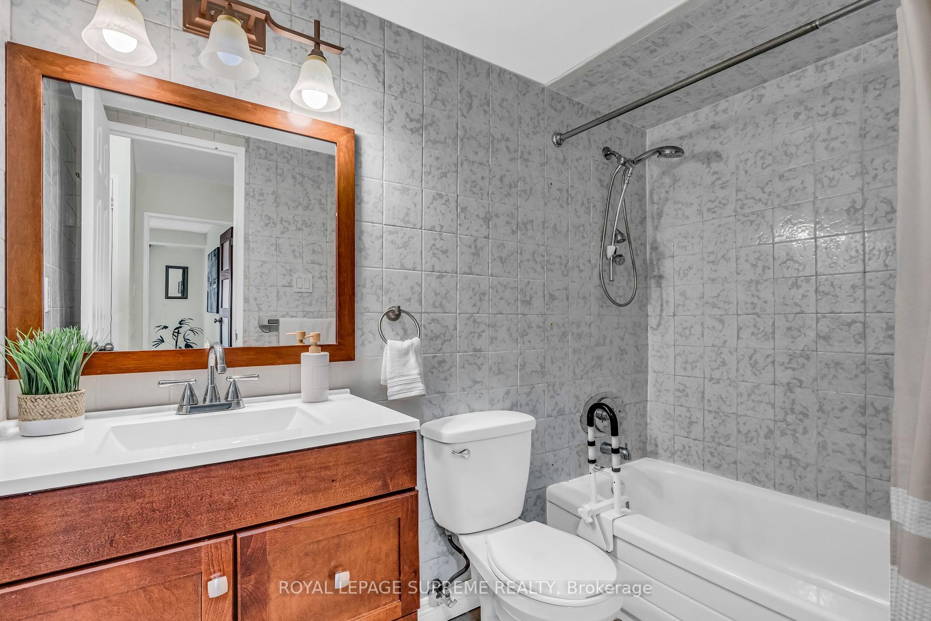 85 Emmett Avenue 610, Toronto W04 Unit: 610
