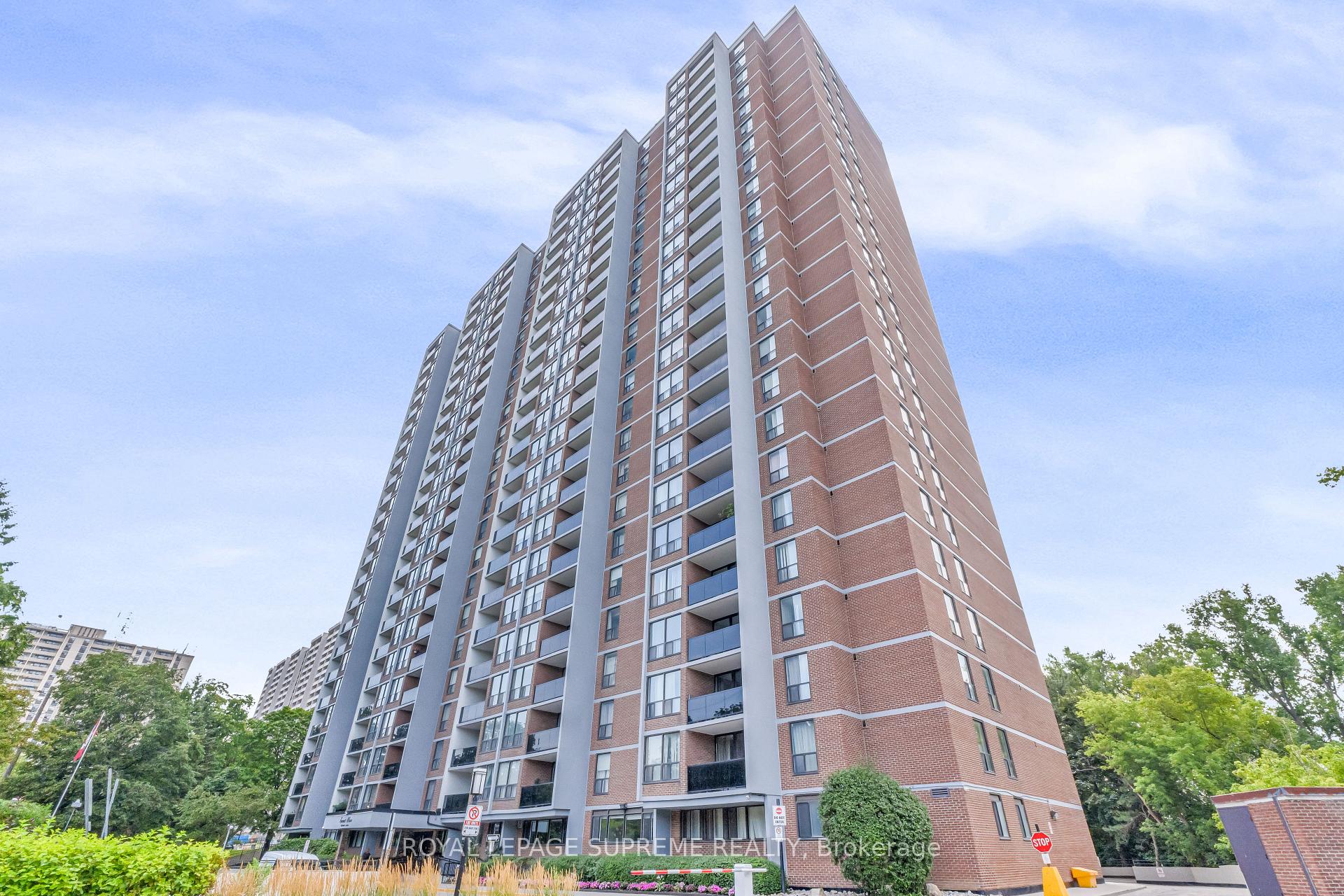 85 Emmett Avenue 610, Toronto W04 Unit: 610