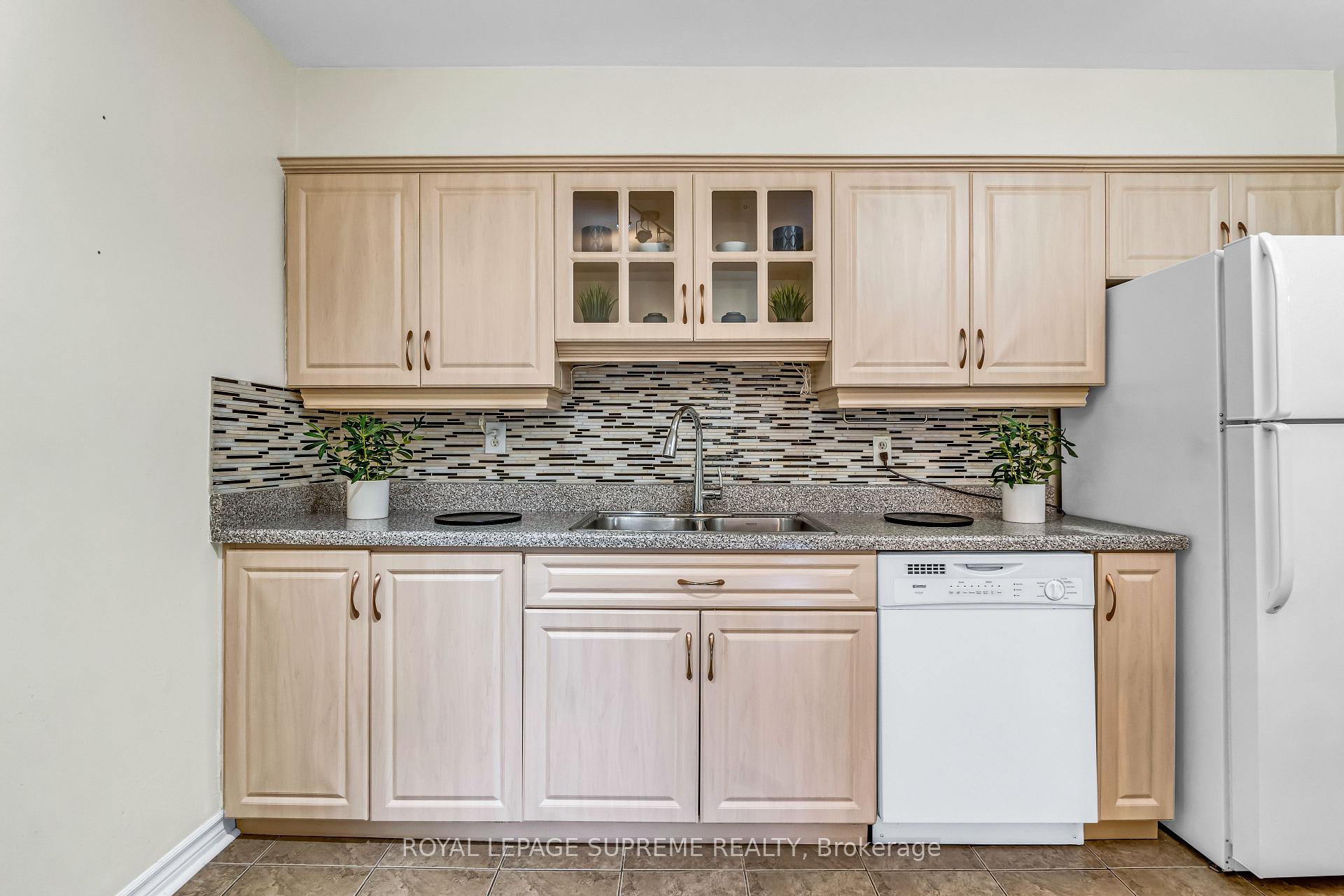 85 Emmett Avenue 610, Toronto W04 Unit: 610