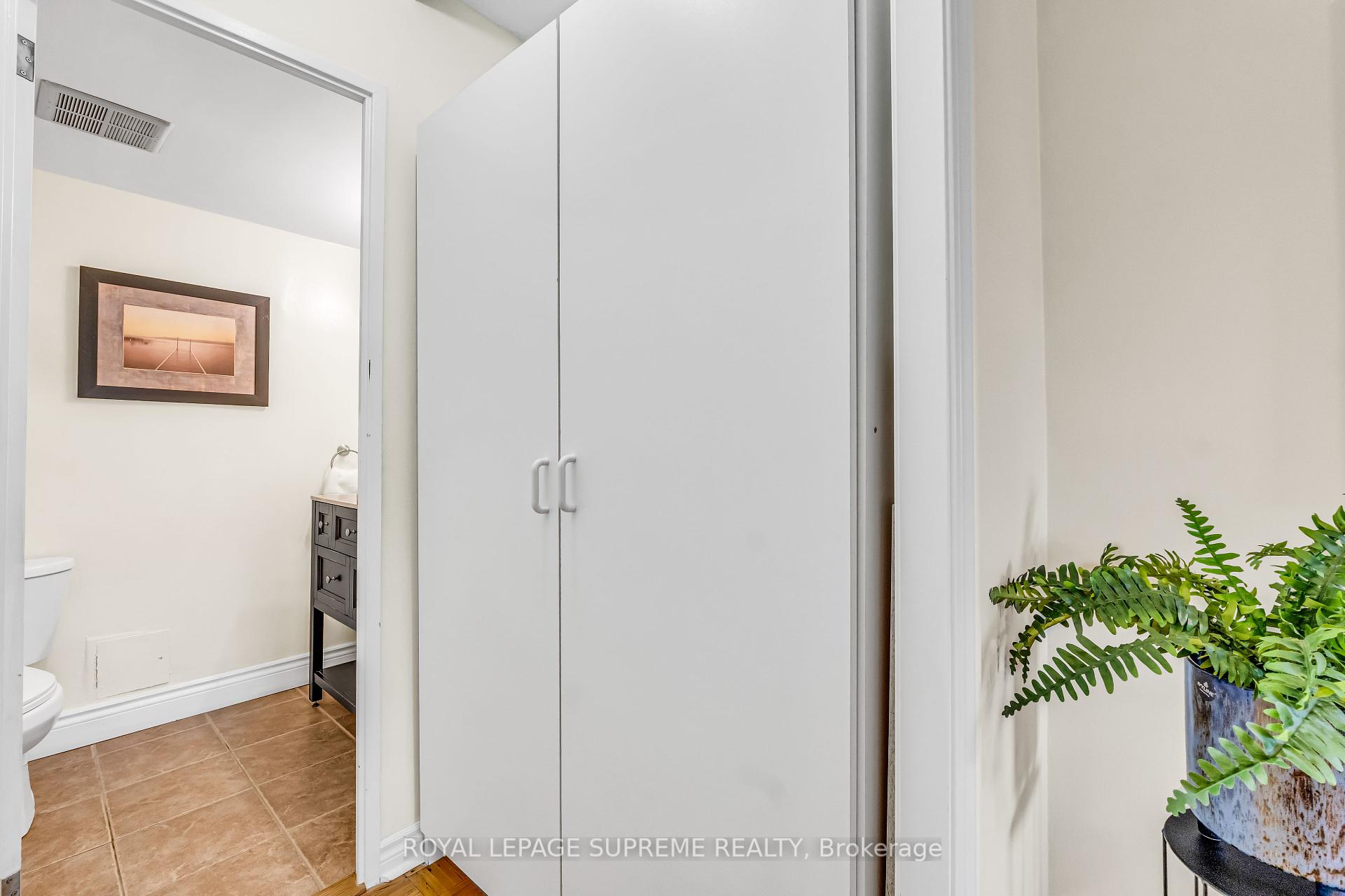 85 Emmett Avenue 610, Toronto W04 Unit: 610