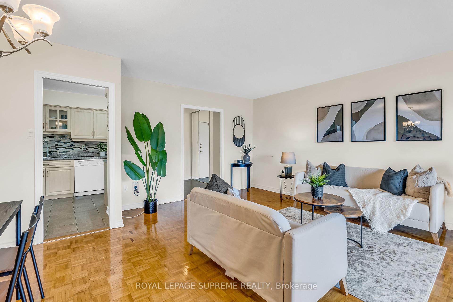 85 Emmett Avenue 610, Toronto W04 Unit: 610