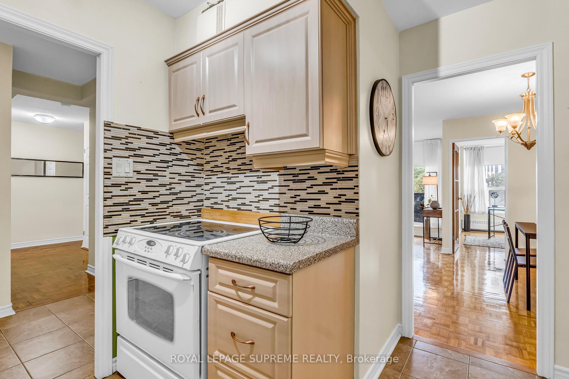 85 Emmett Avenue 610, Toronto W04 Unit: 610