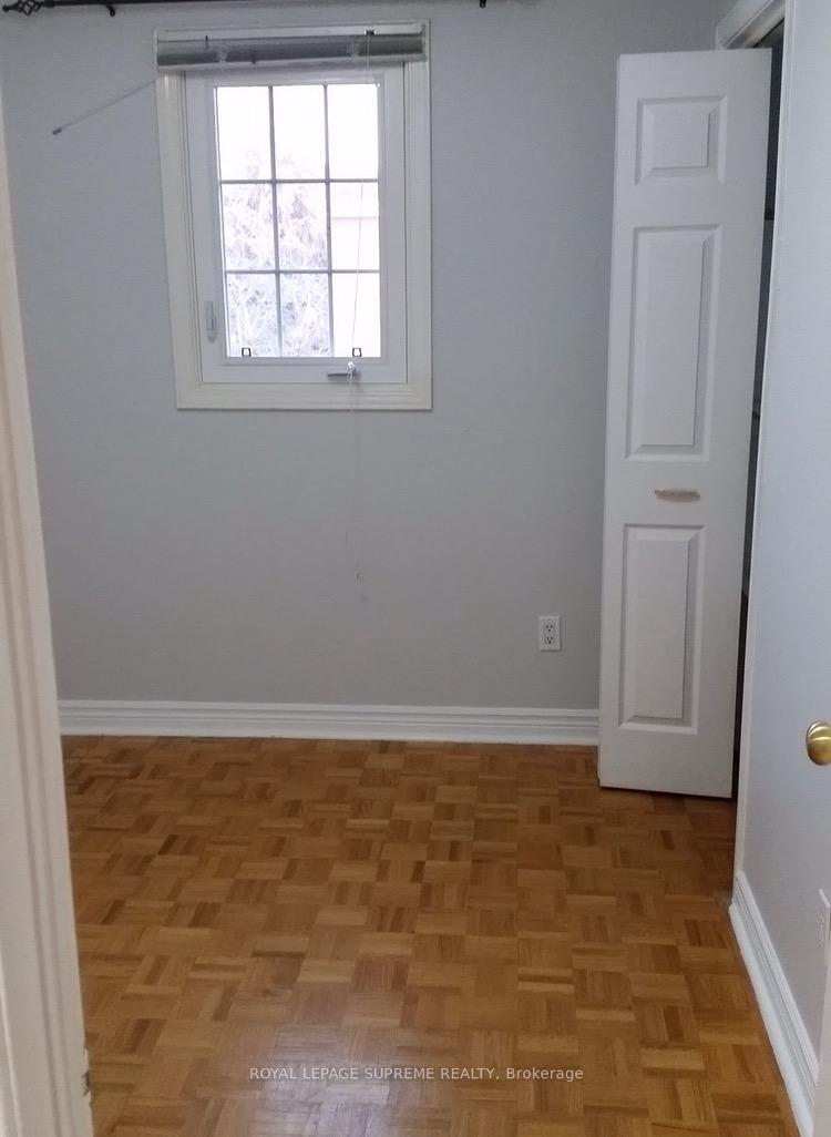 14 Thornton Avenue 2nd floor, Toronto W03 Unit: 2nd floor