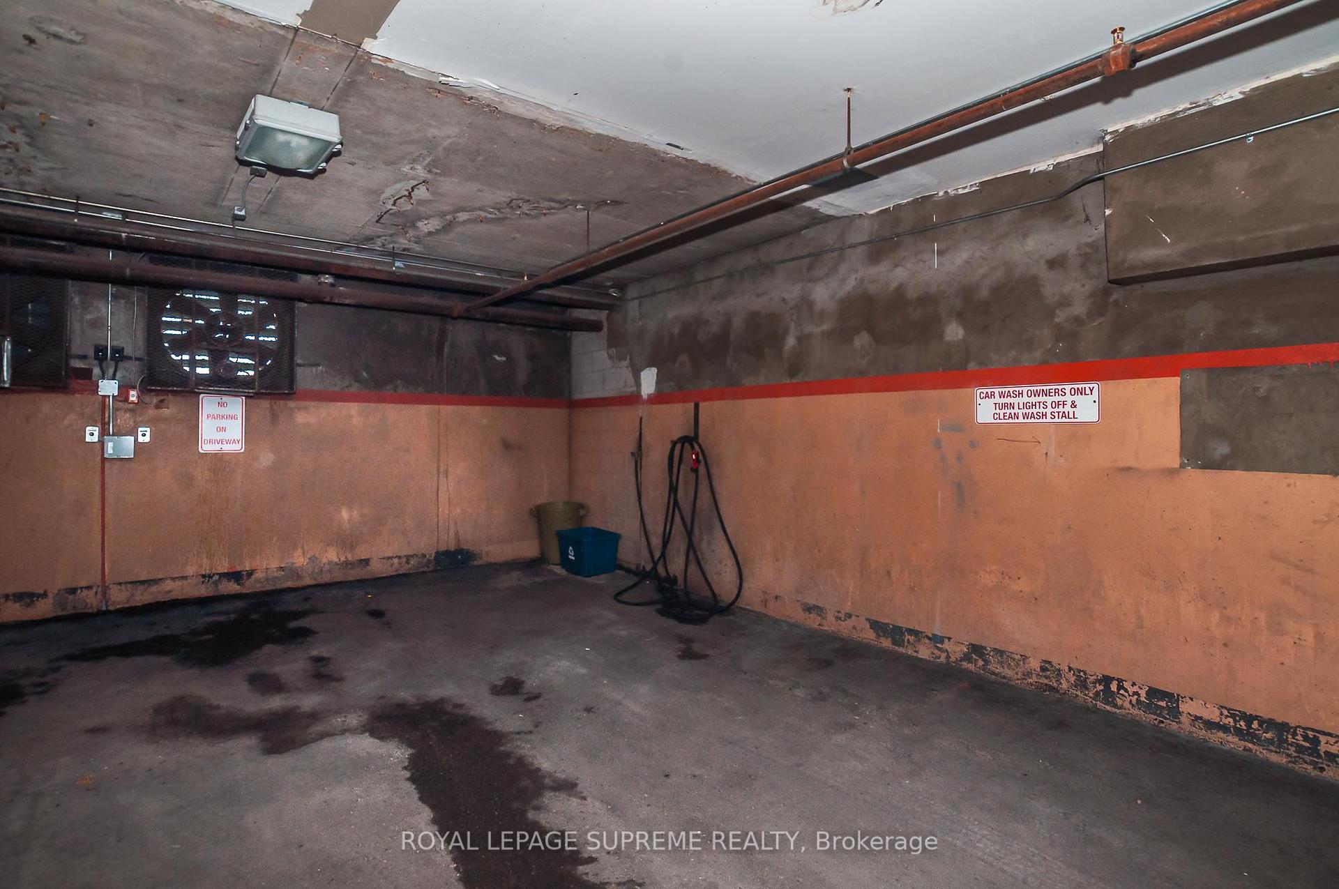 2130 Weston Road 501, Toronto W04 Unit: 501