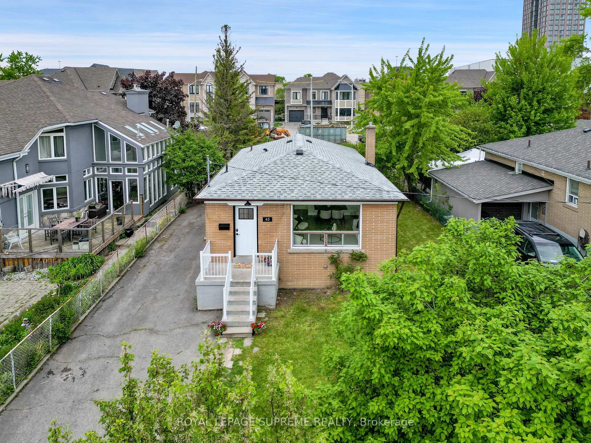 40 Cartwright Avenue, Toronto W04