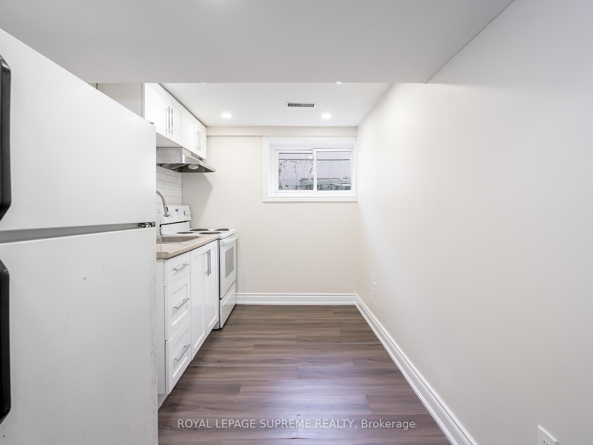 40 Cartwright Avenue, Toronto W04