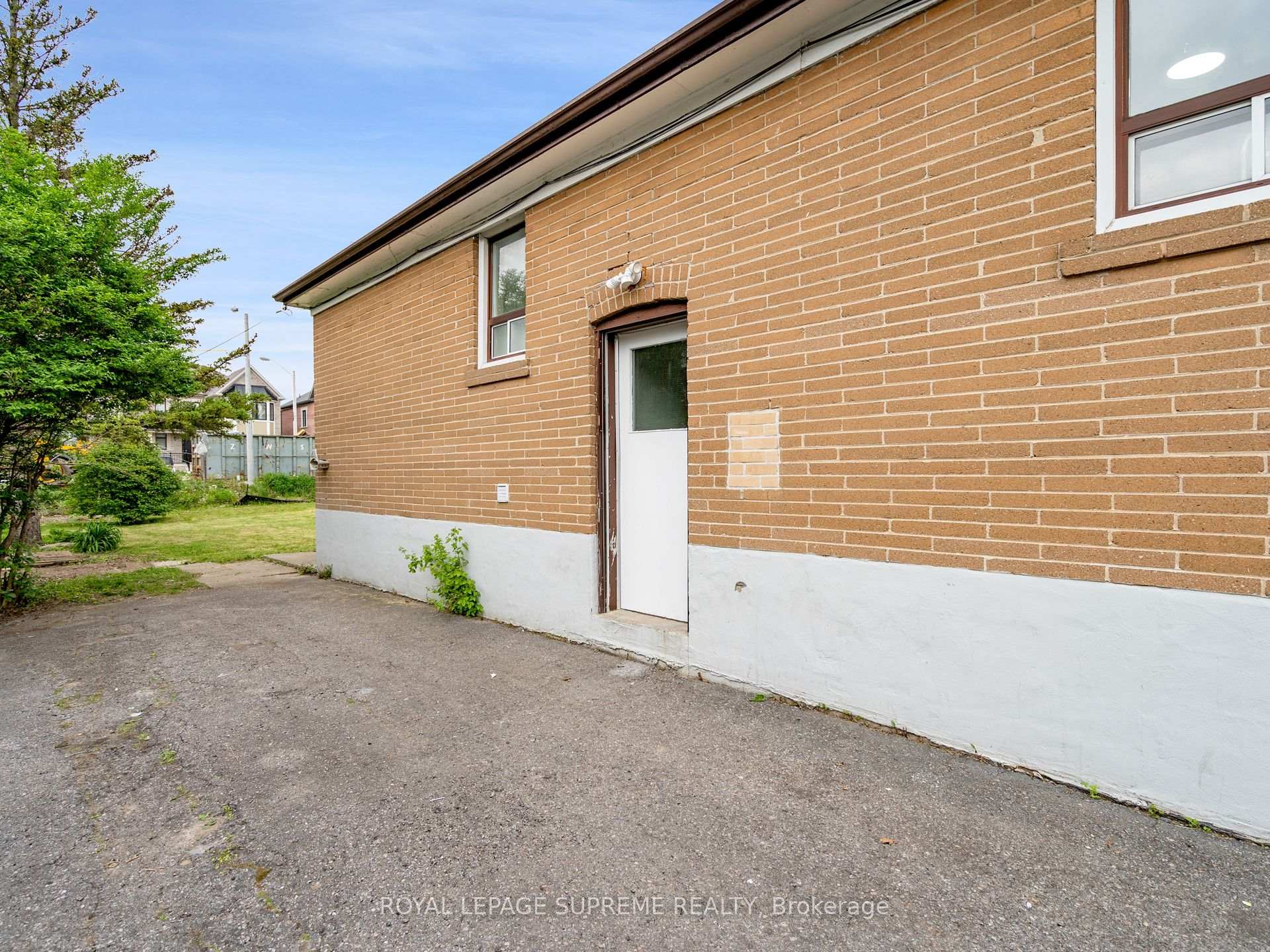 40 Cartwright Avenue, Toronto W04