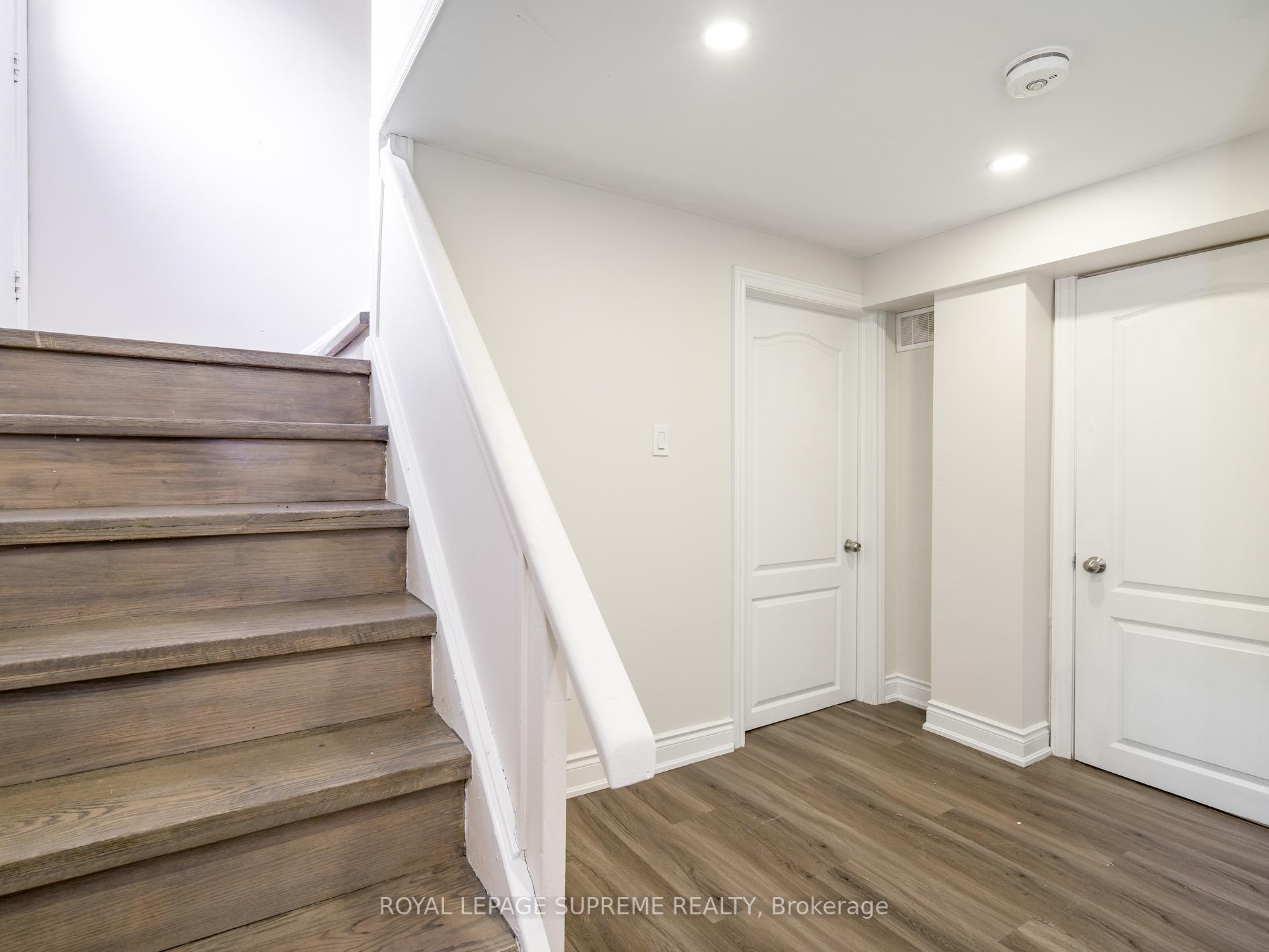 40 Cartwright Avenue, Toronto W04