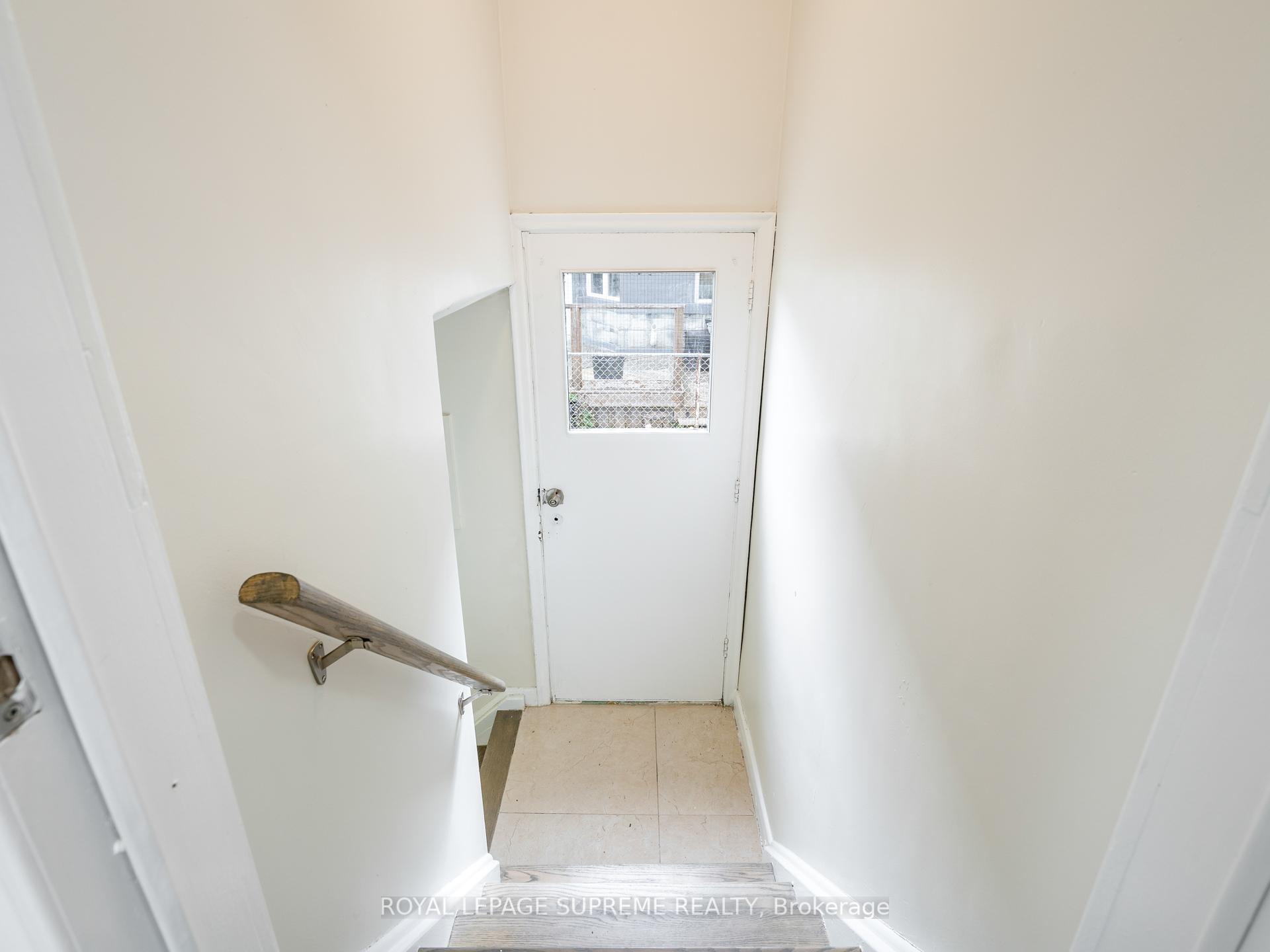 40 Cartwright Avenue, Toronto W04