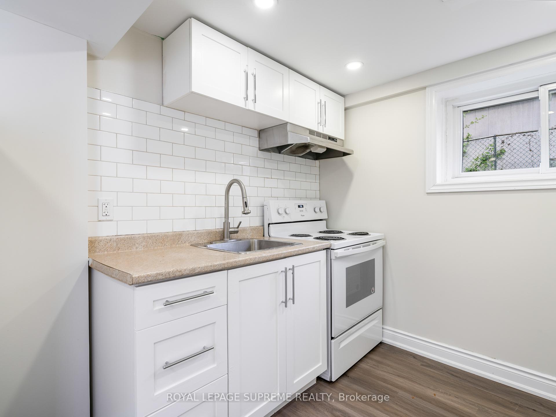 40 Cartwright Avenue, Toronto W04