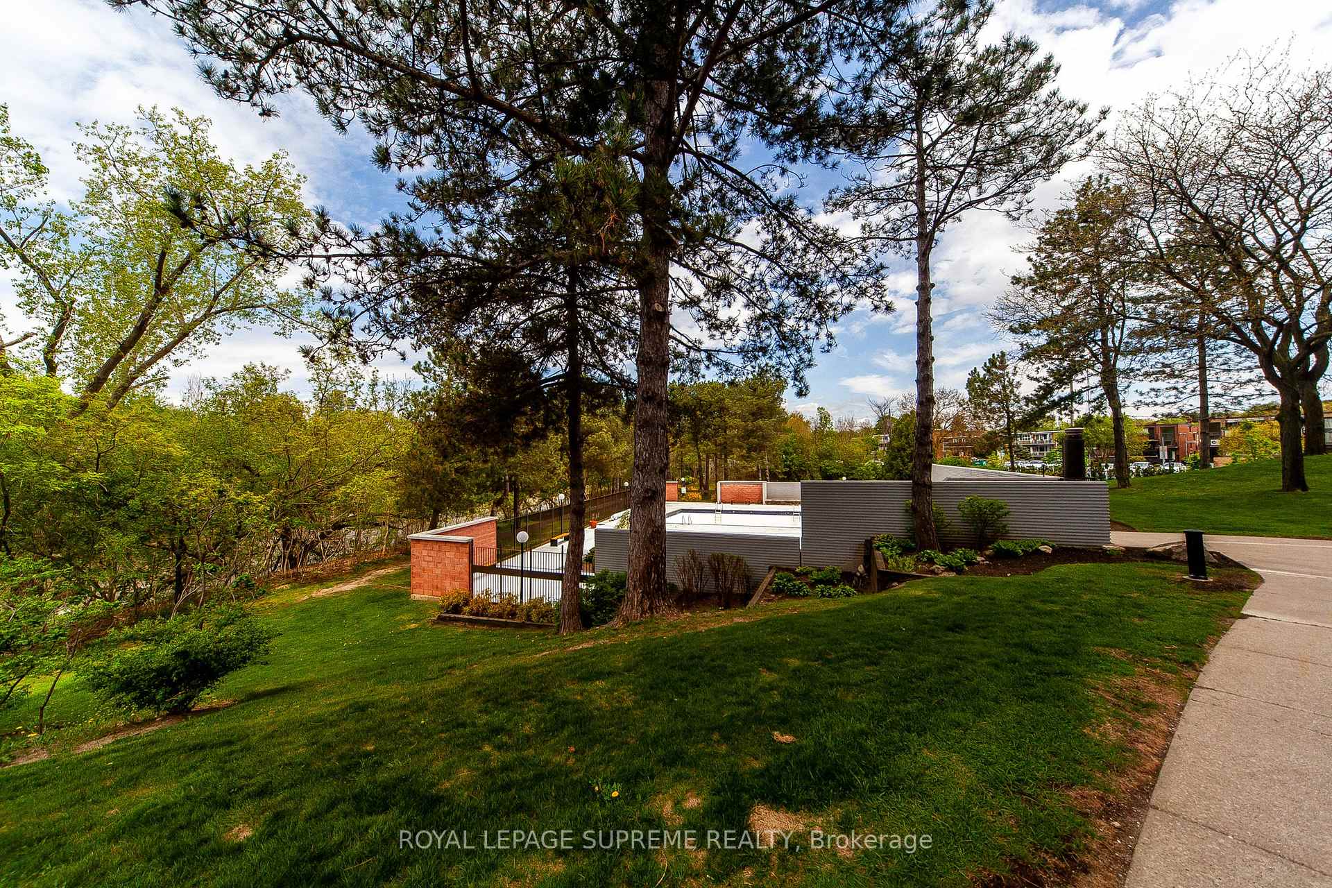270 Scarlett Road 205