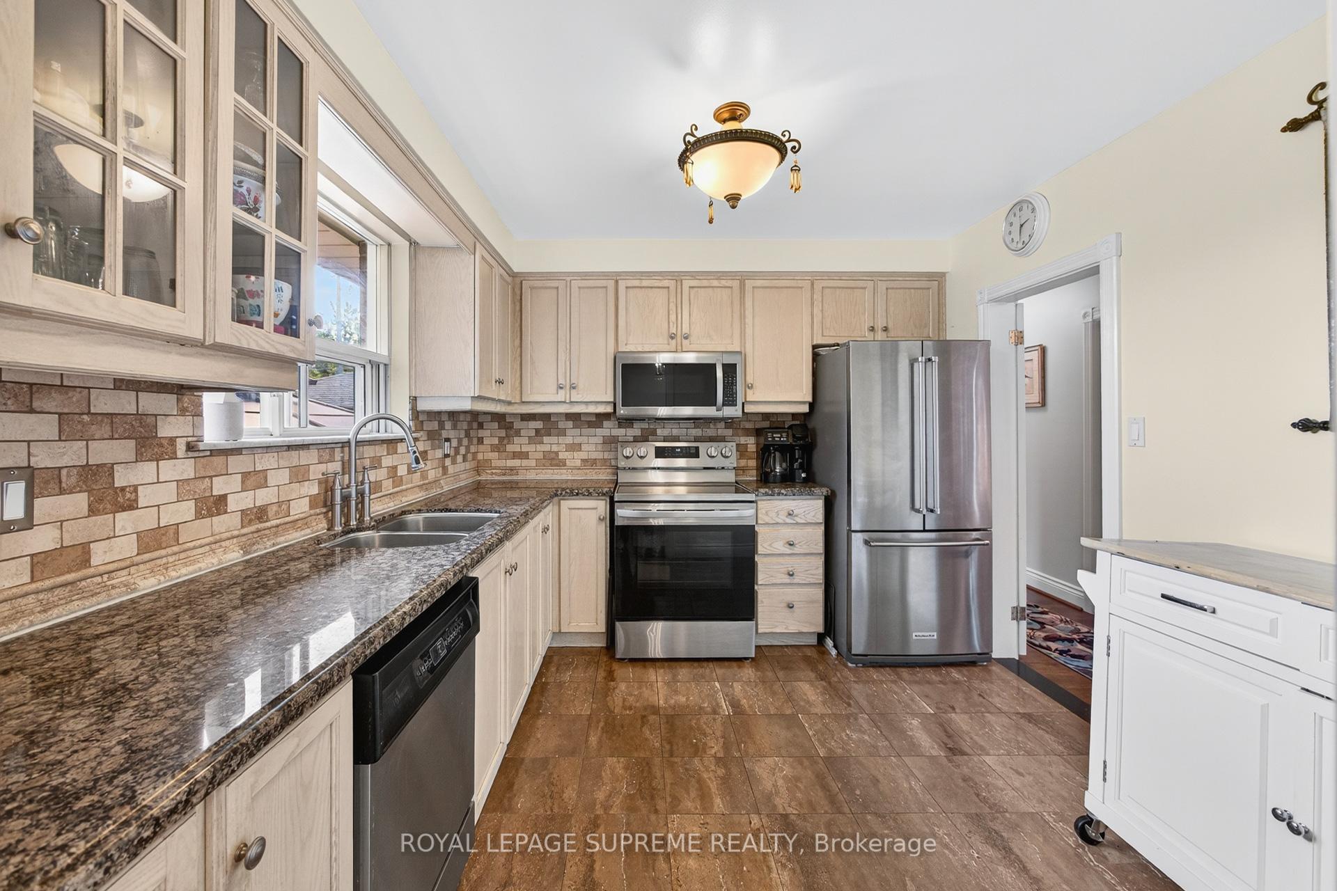 75 Windhill Crescent