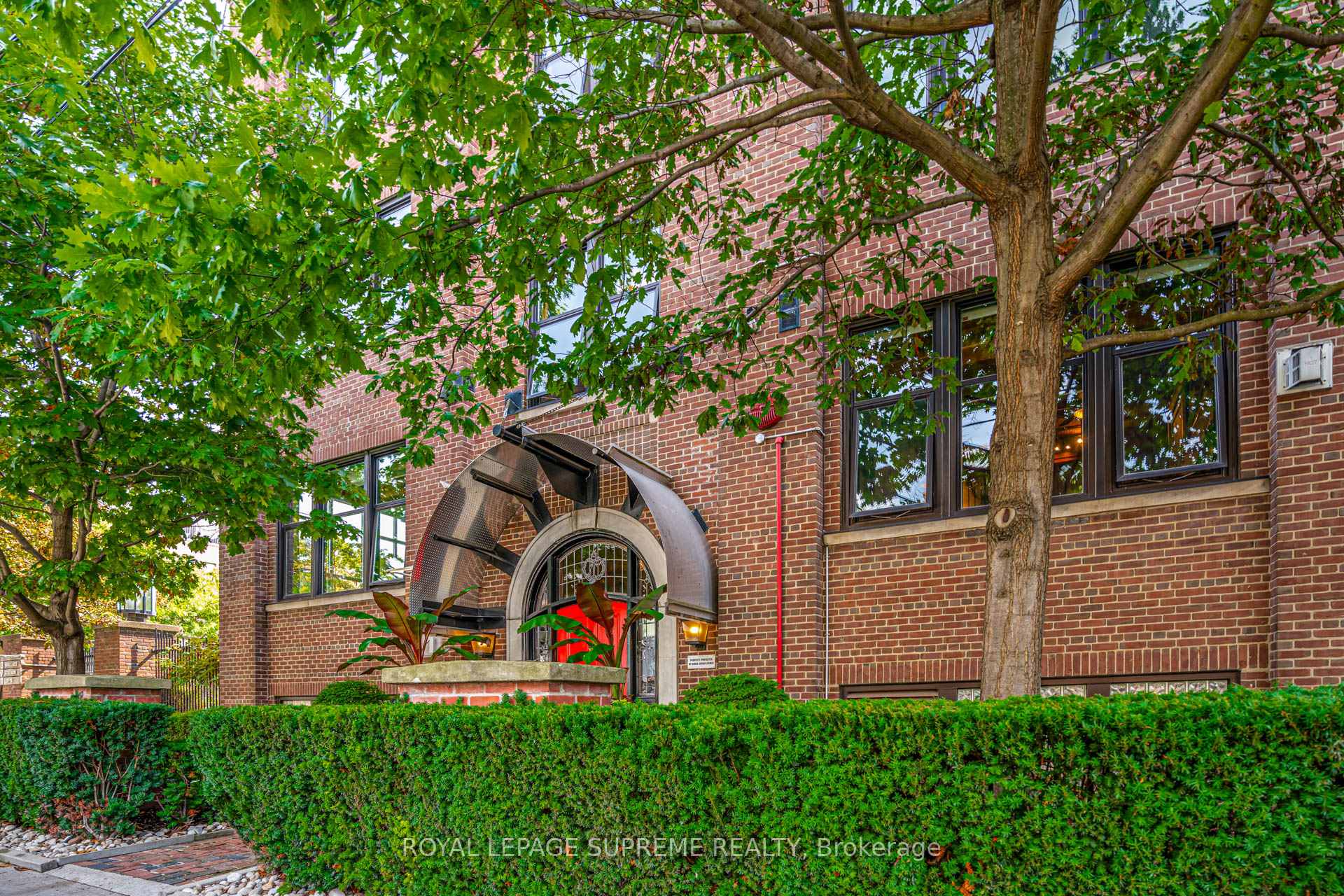 371 Wallace Avenue 10
