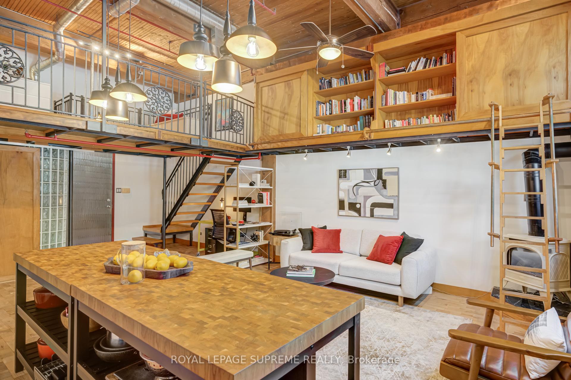 371 Wallace Avenue 10