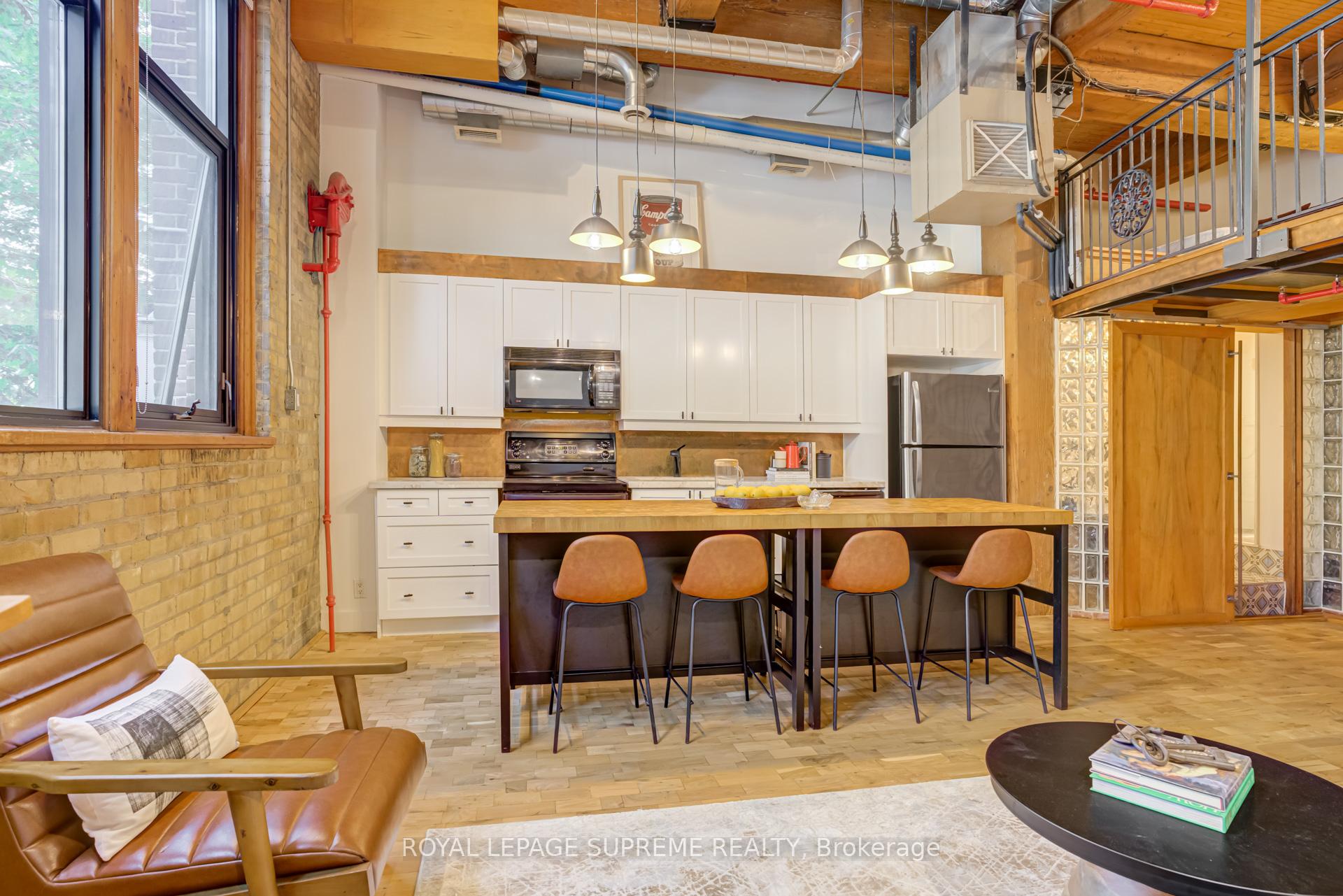 371 Wallace Avenue 10