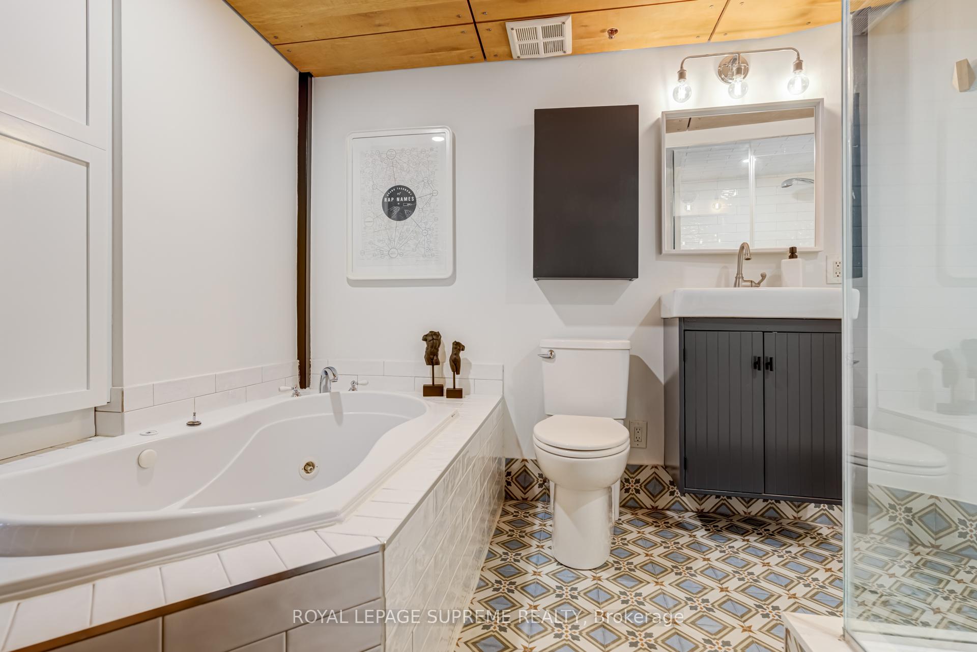 371 Wallace Avenue 10