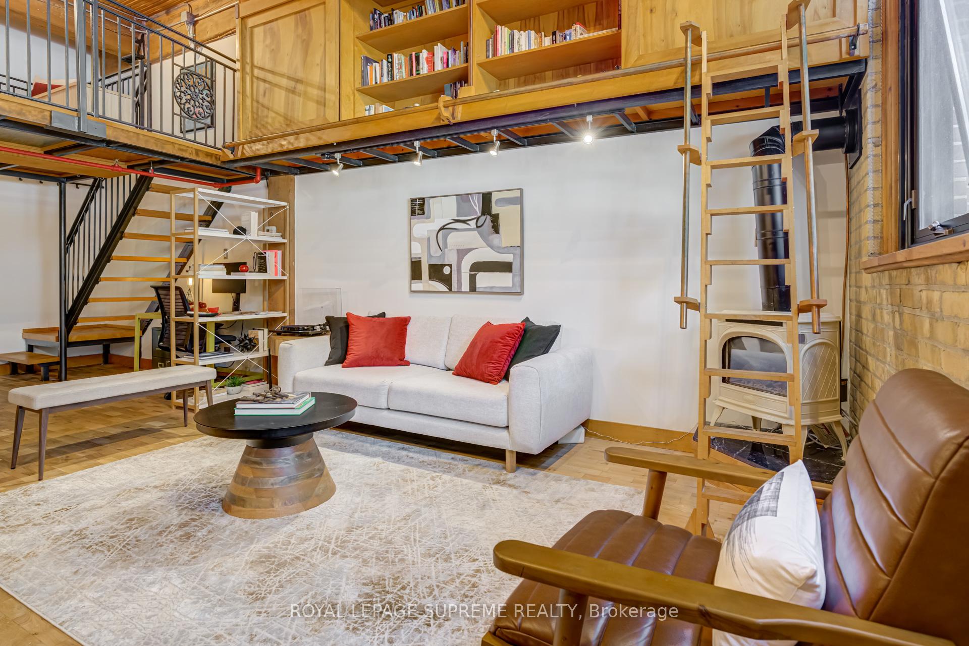 371 Wallace Avenue 10