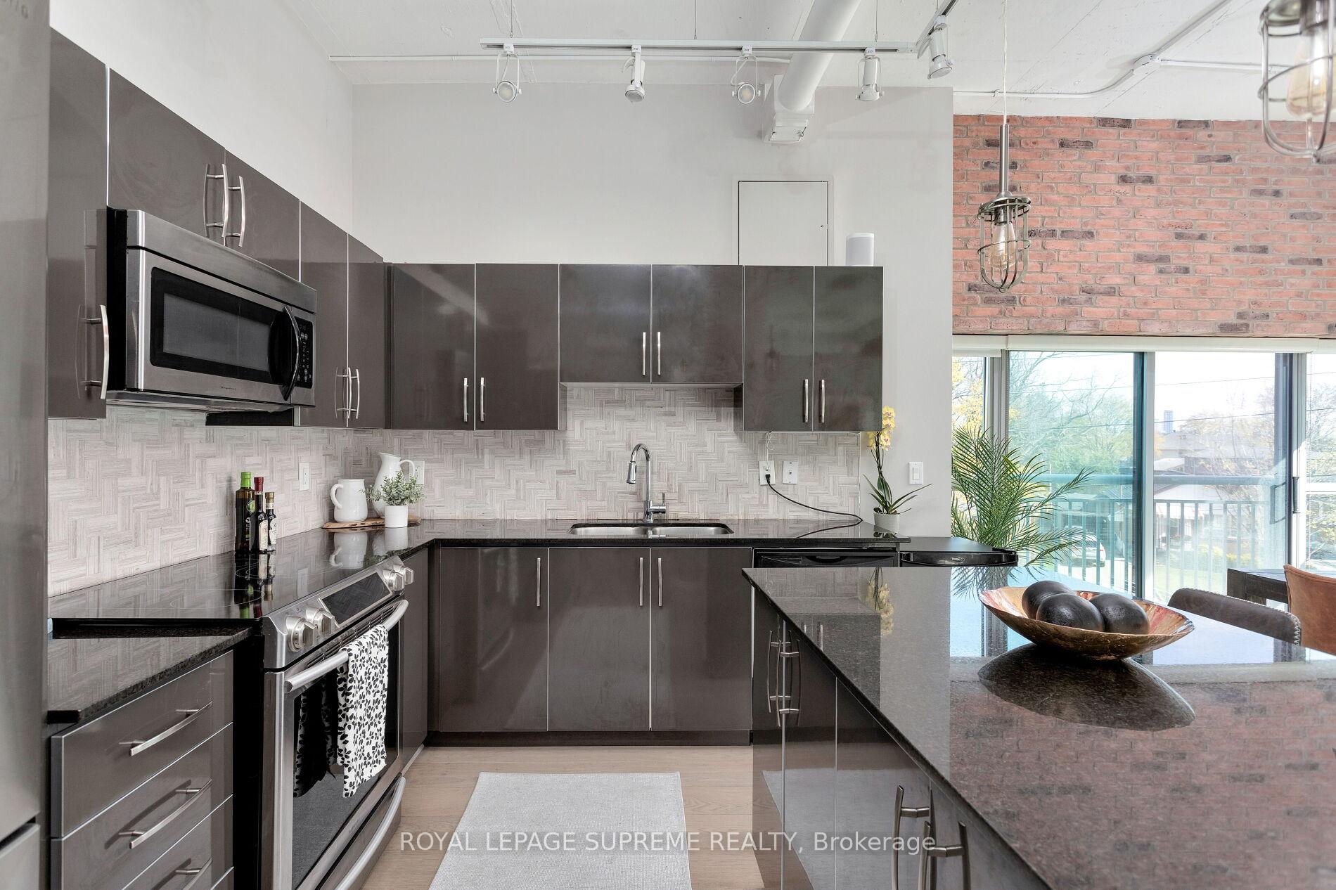 2 Fieldway Road 209
