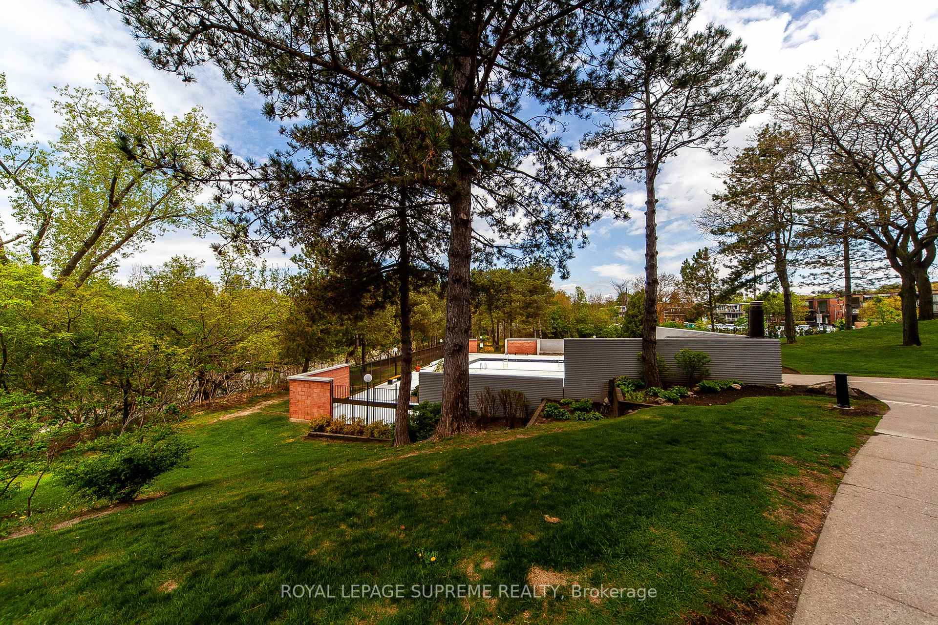 270 Scarlett Road 205