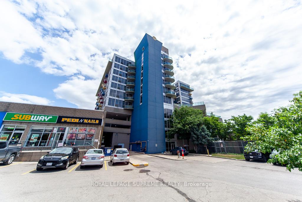 1600 Keele Street 202