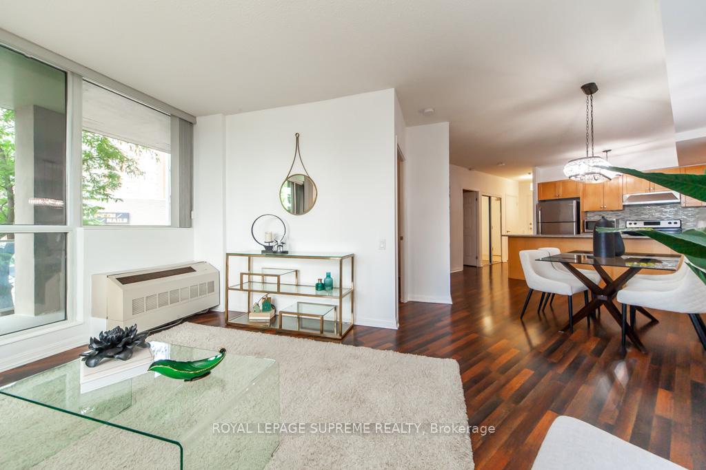 1600 Keele Street 202
