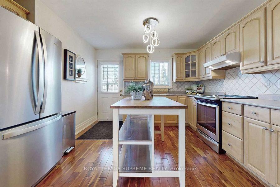 216 Silverthorn Avenue Main & Second Floor