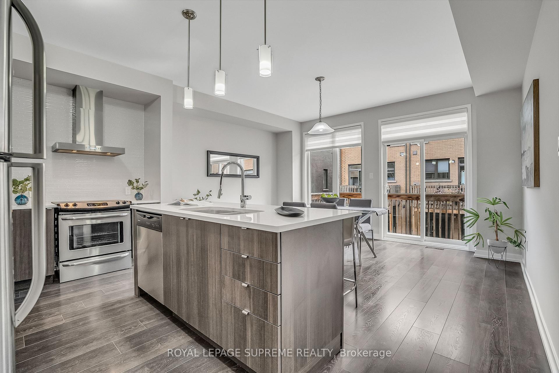 182 Huguenot Road