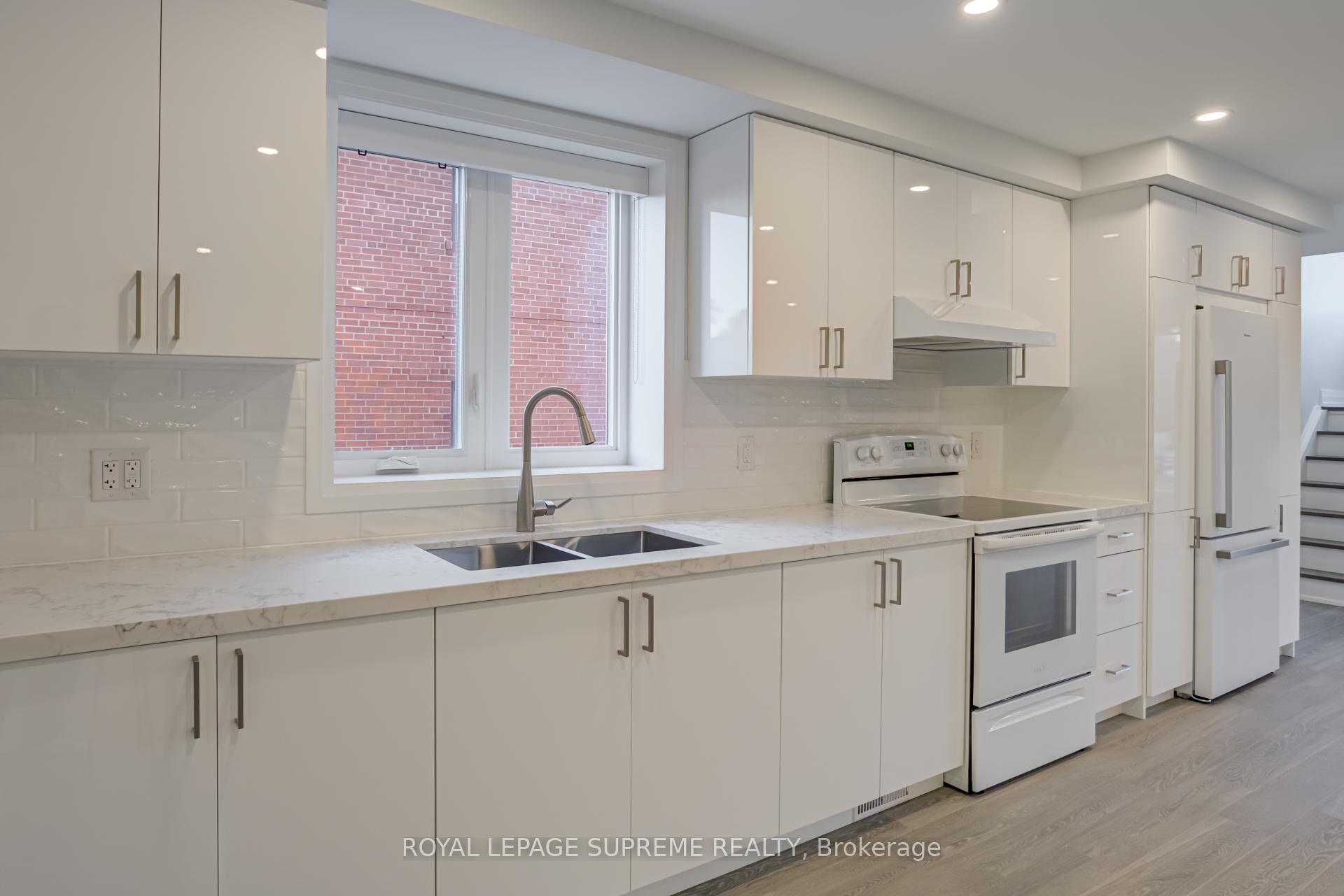 83 Clairton Crescent