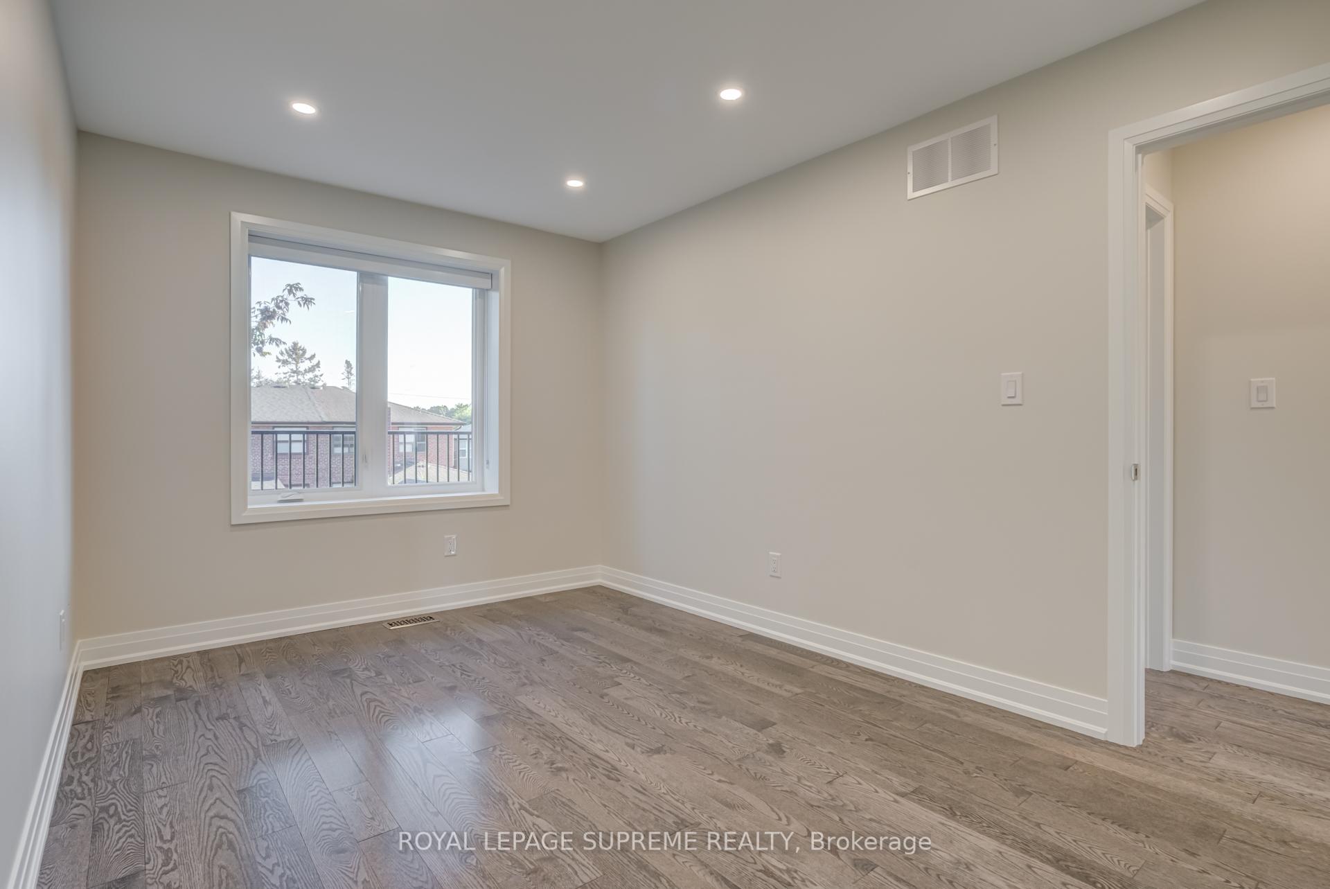 83 Clairton Crescent