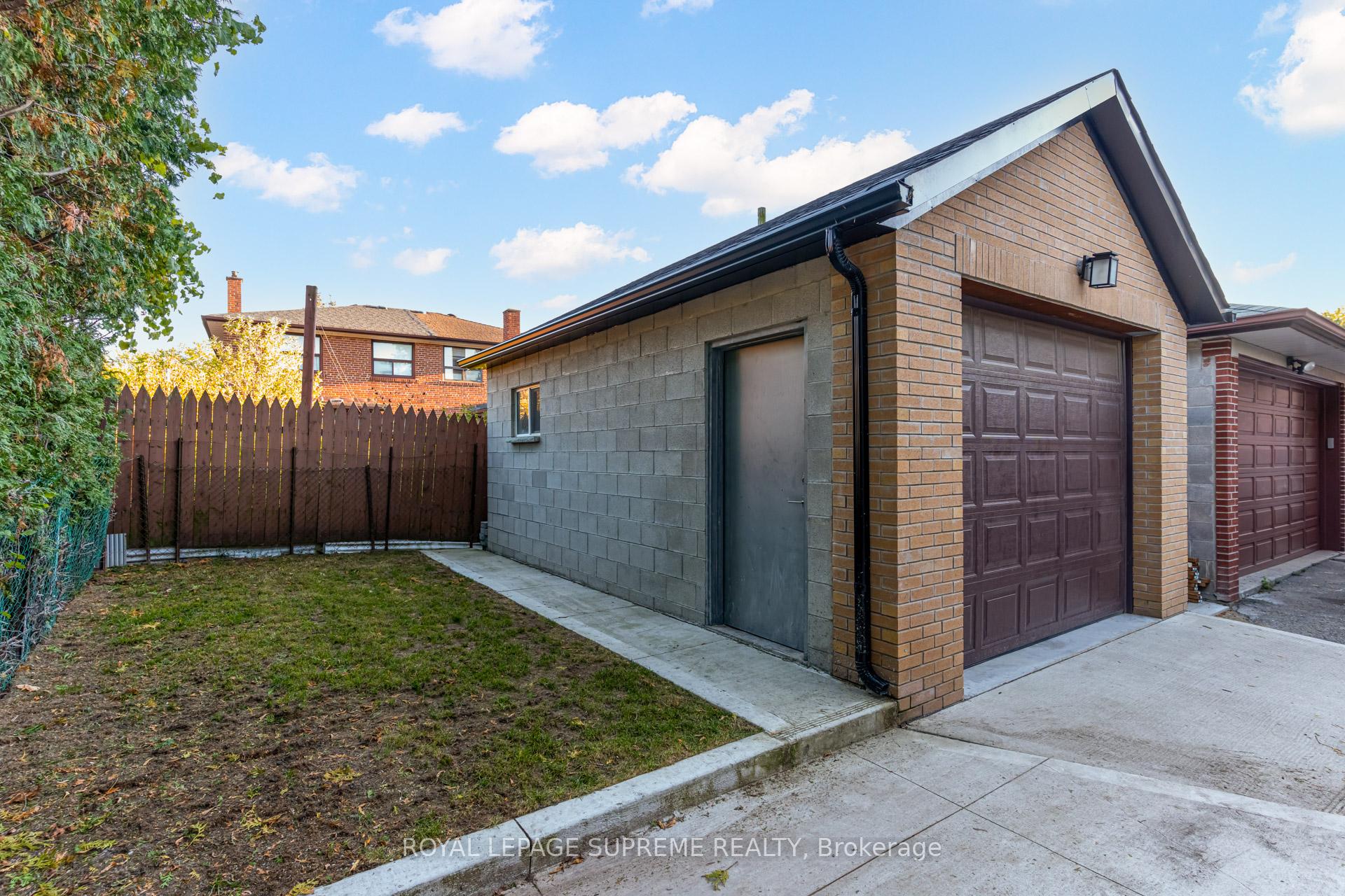 83 Clairton Crescent