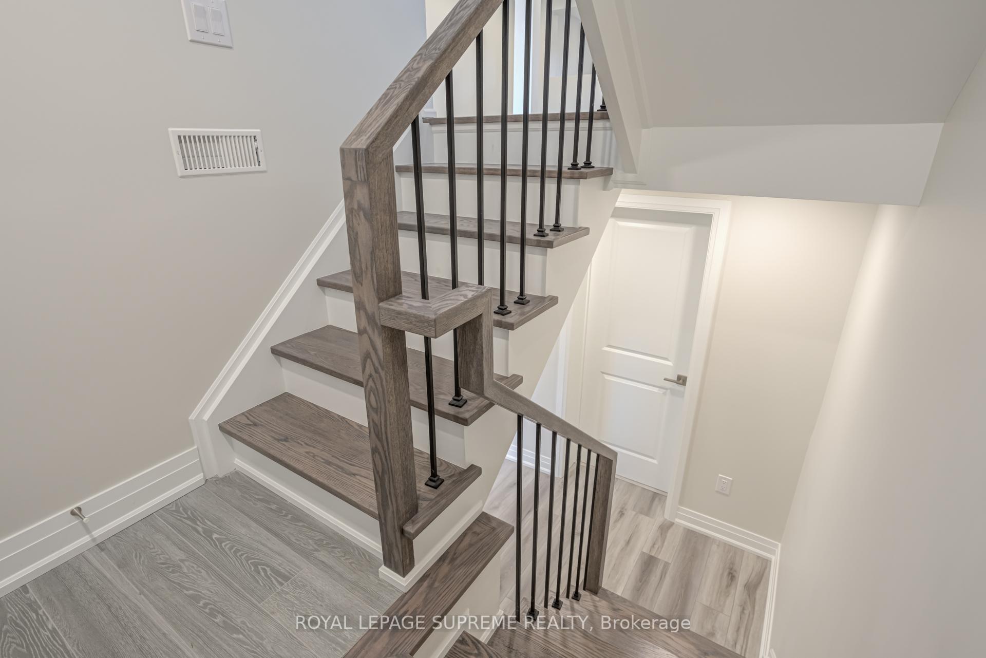 83 Clairton Crescent