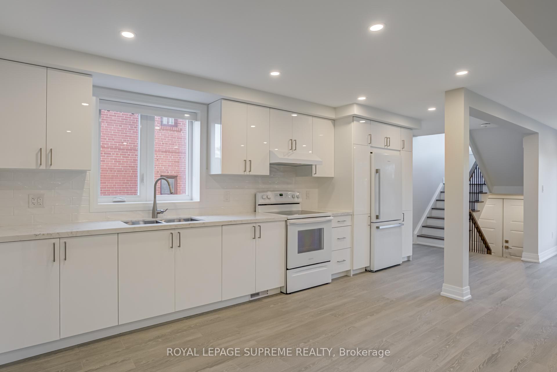 83 Clairton Crescent