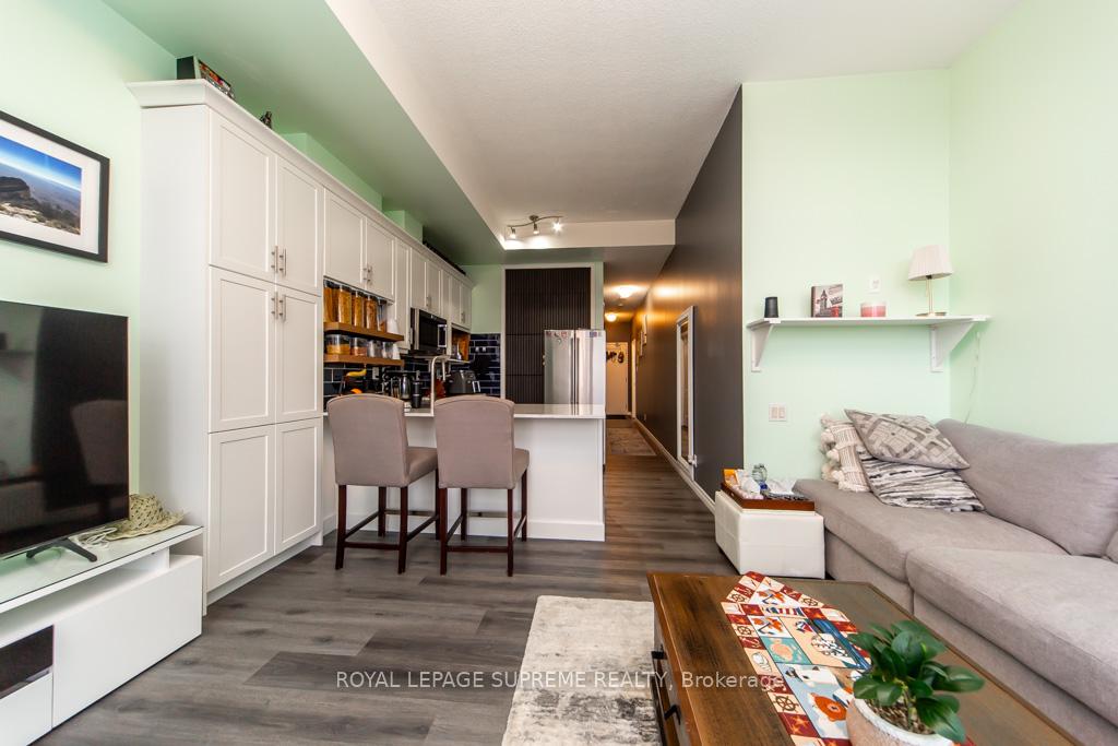 1600 Keele Street 1103, Toronto W03 Unit: 1103