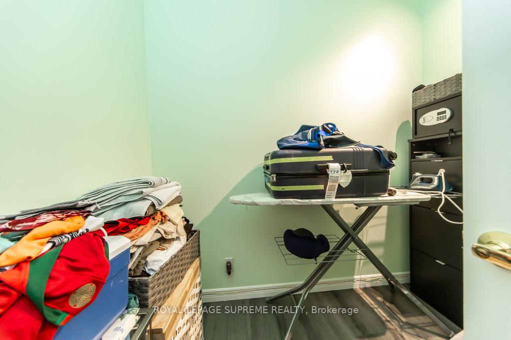 1600 Keele Street 1103, Toronto W03 Unit: 1103