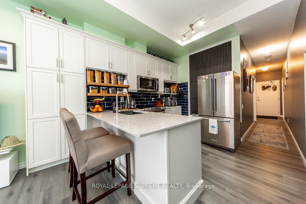 1600 Keele Street 1103, Toronto W03 Unit: 1103
